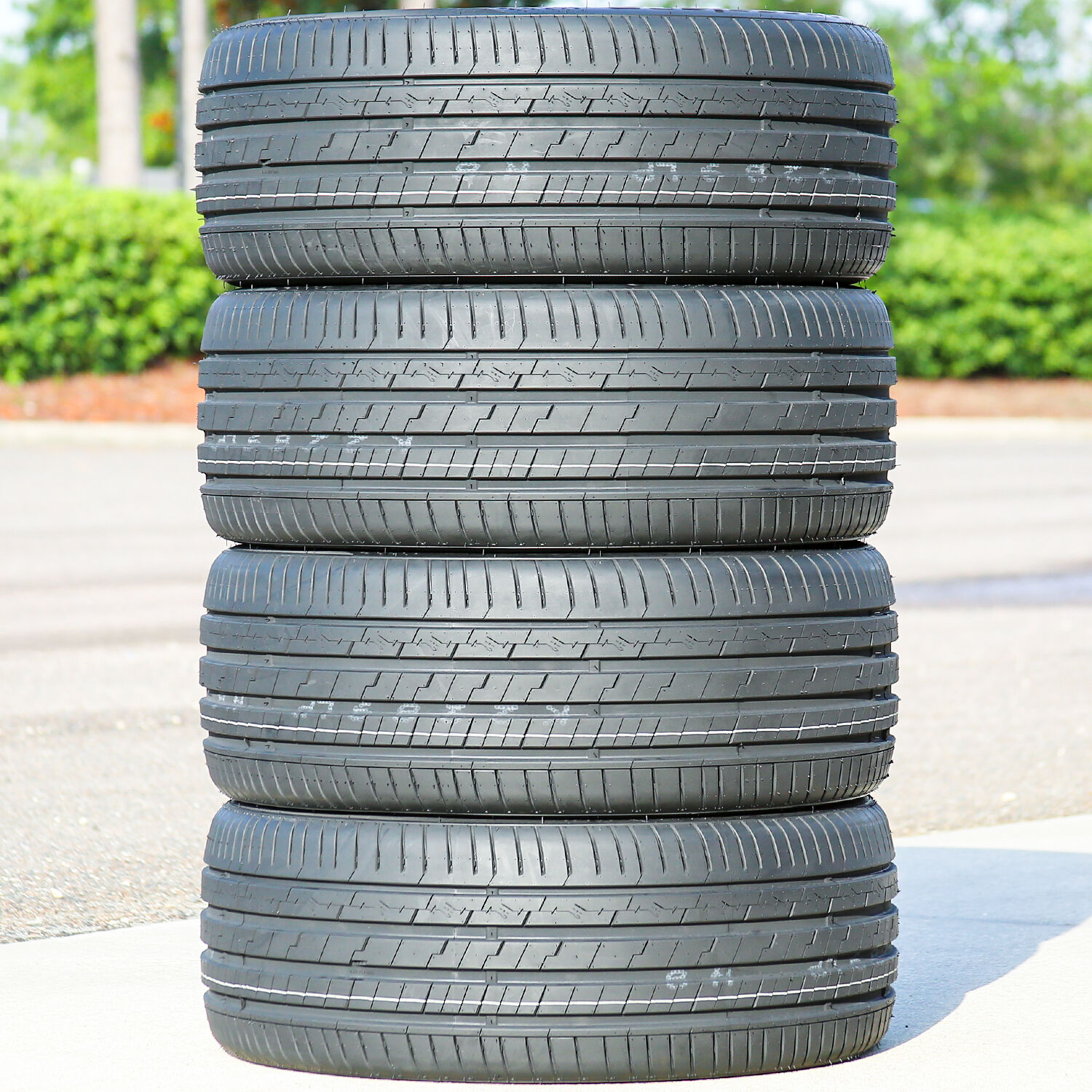 Accelera Iota EVT 245/45R20 ZR 103Y XL