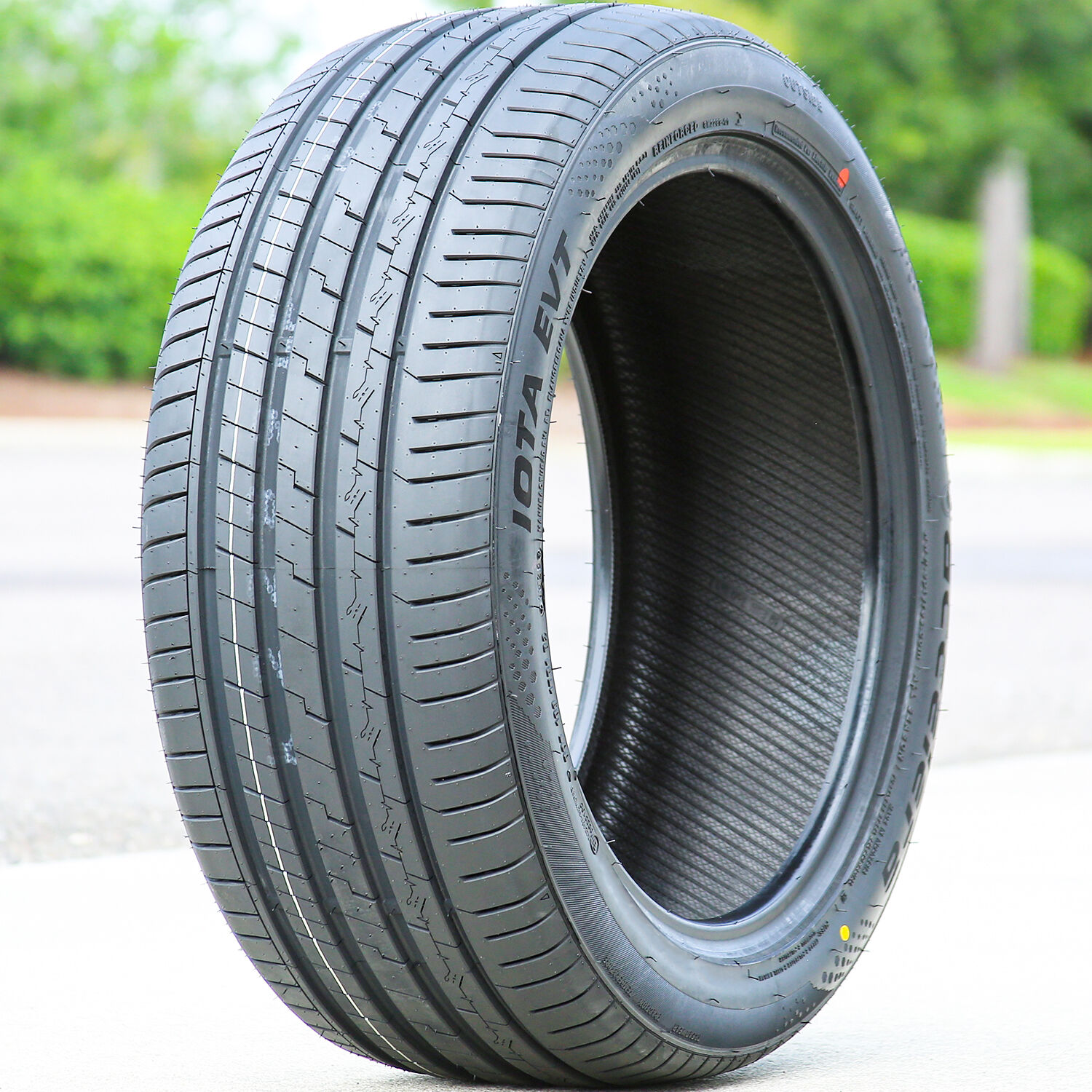 Accelera Iota EVT 245/45R20 ZR 103Y XL