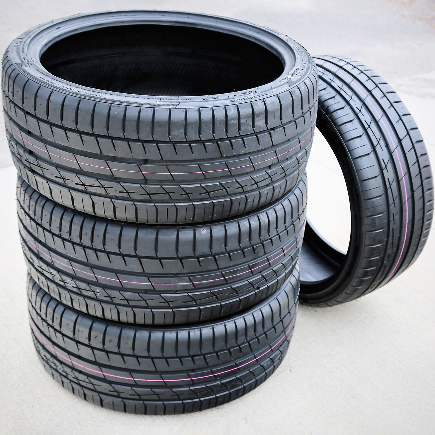 Accelera Iota ST68 265/35R22 102V XL