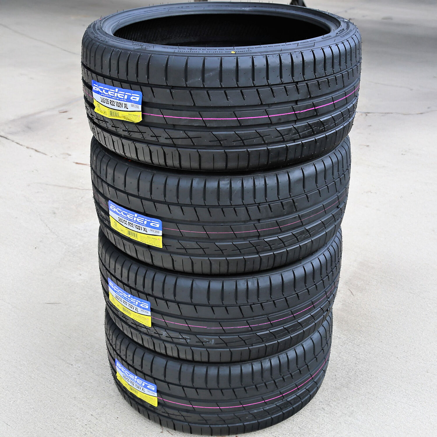 Accelera Iota ST68 265/35R22 102V XL