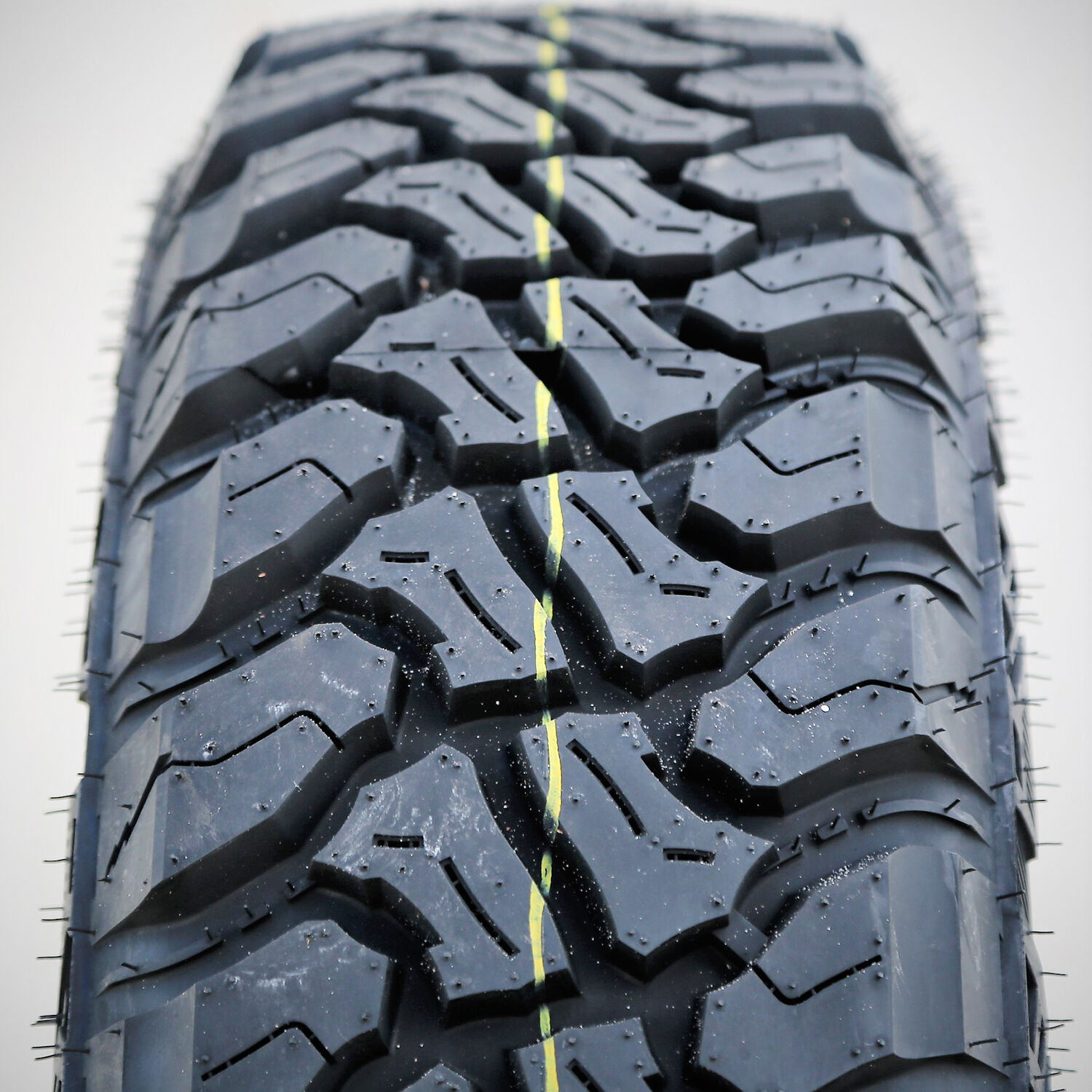 Accelera M/T-01 LT 235/85R16 120/116Q E (10 Ply)