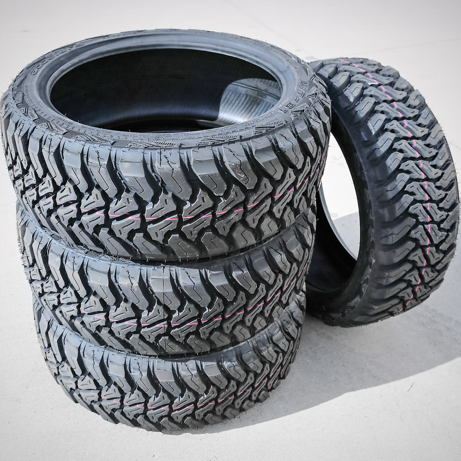 Accelera M/T-01 275/45R22 112P