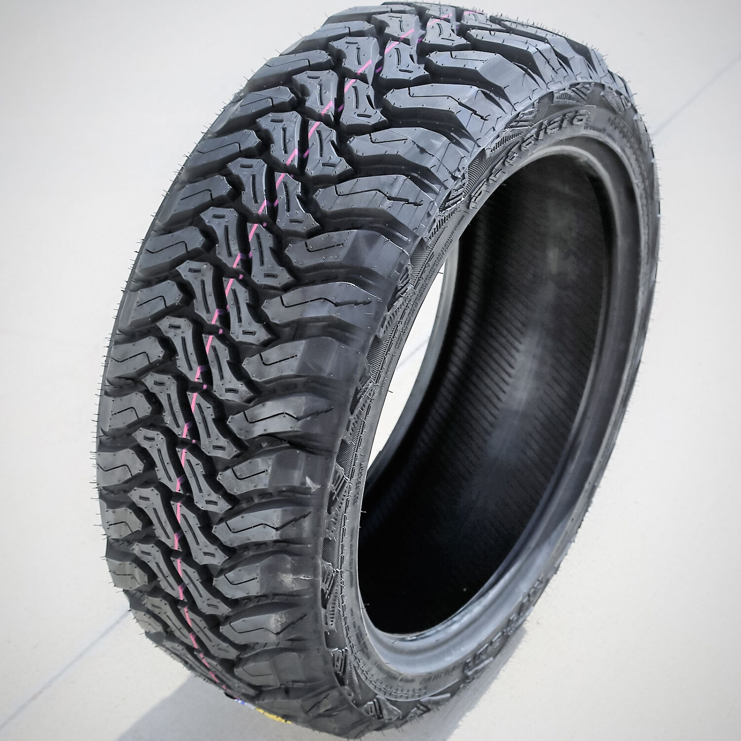 Accelera M/T-01 275/45R22 112P