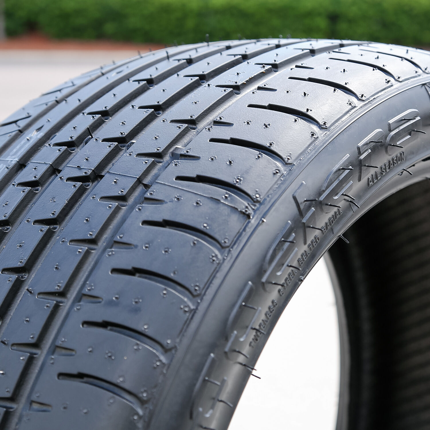 Accelera Phi 2 275/35R20 ZR 102Y XL