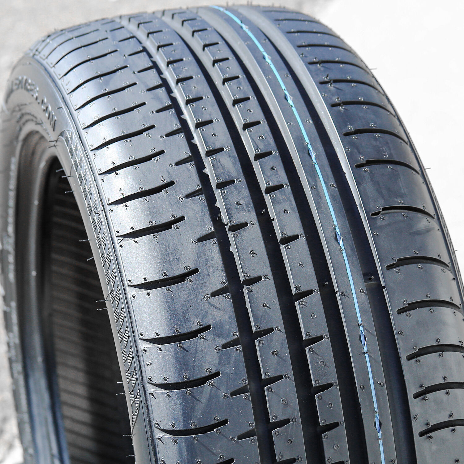 Set Of 4 Accelera Phi 215/40R19 ZR 90Y