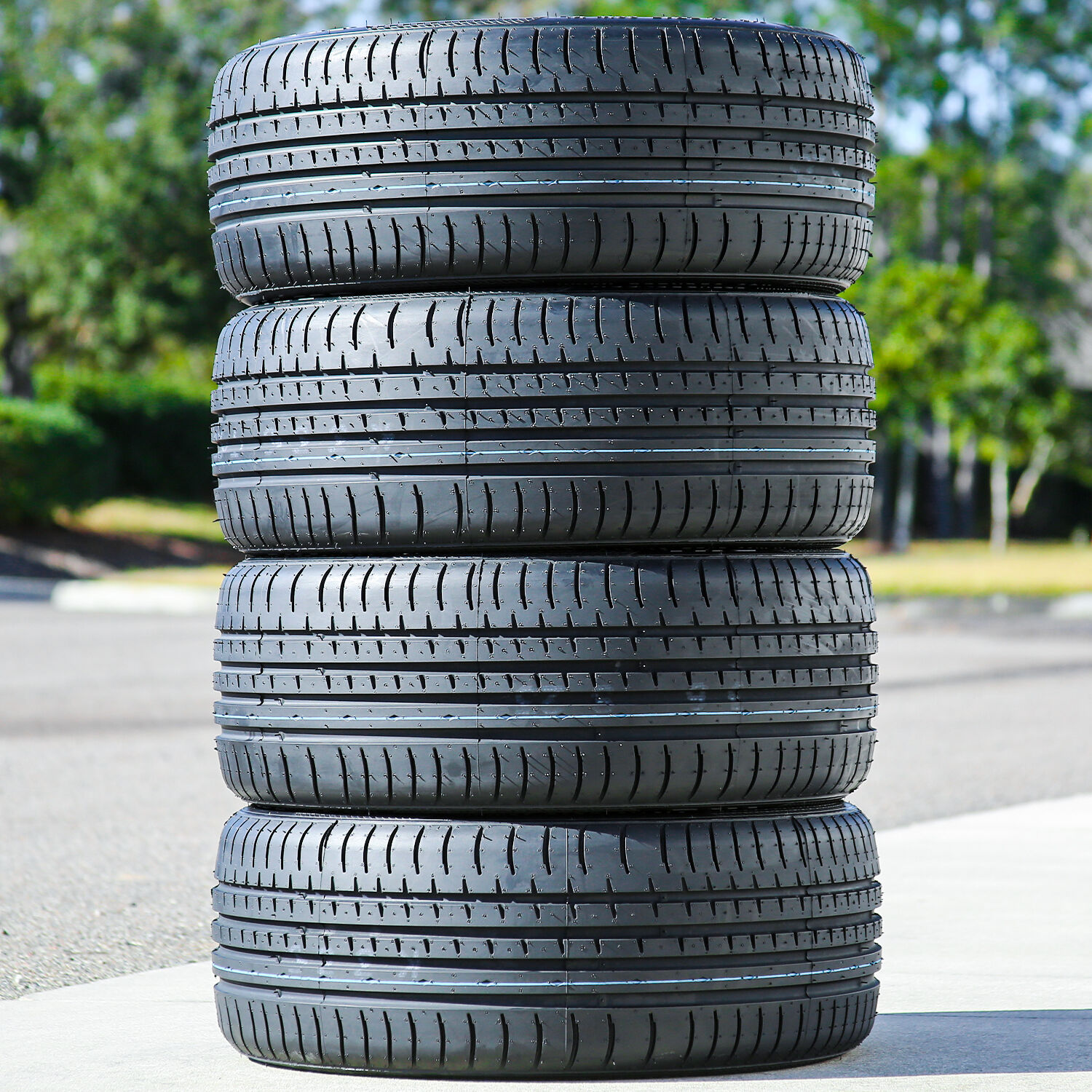 Accelera Phi 245/45R17 ZR 99W XL