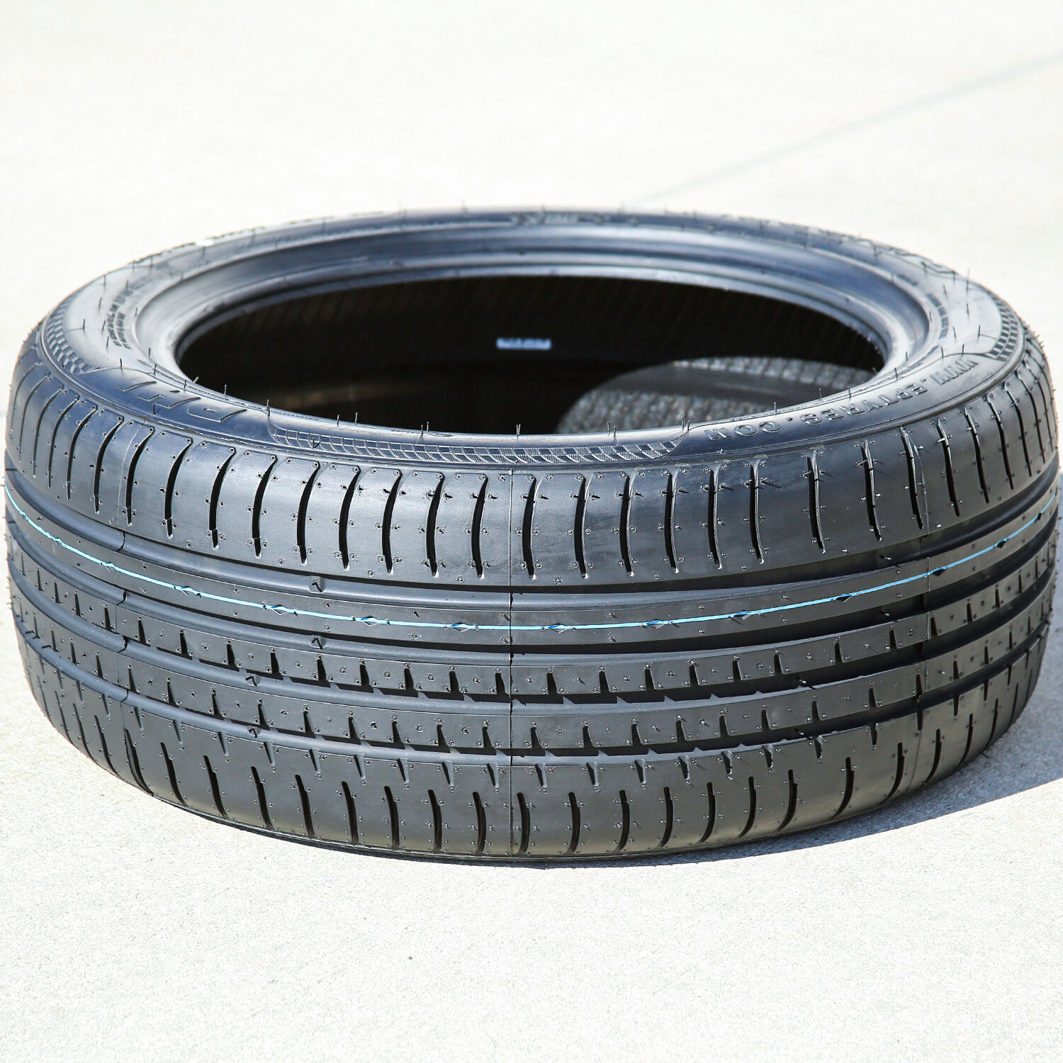 Accelera Phi 245/45R17 ZR 99W XL