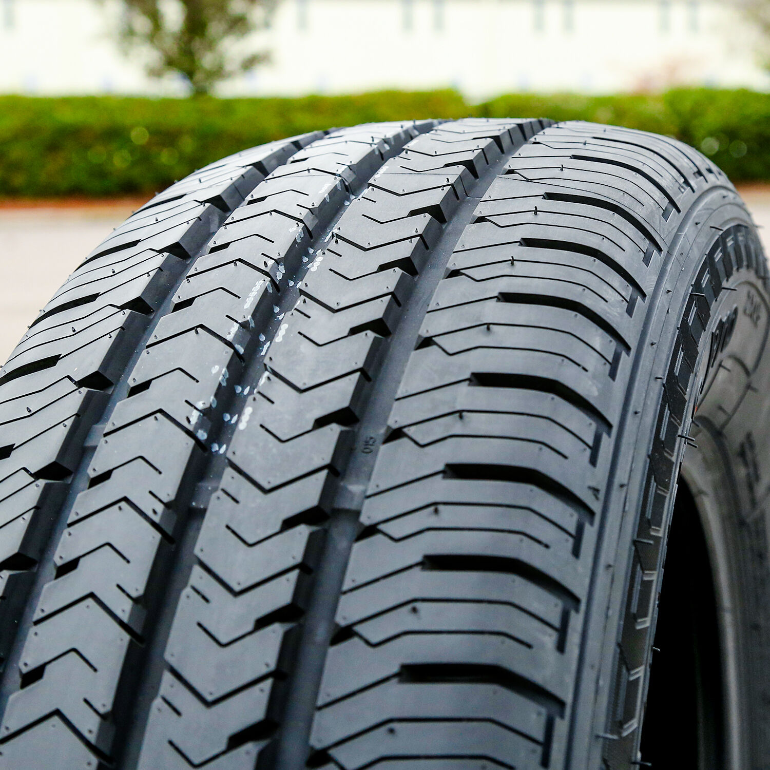 Set Of 4 Arisun Altrans Pro ZX05 215/70R15 109/107R D (8 Ply)