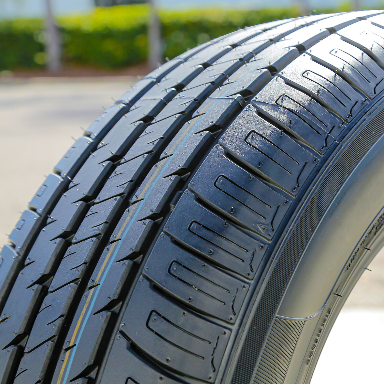 Armstrong Blu-Trac PC 235/75R15 109T XL