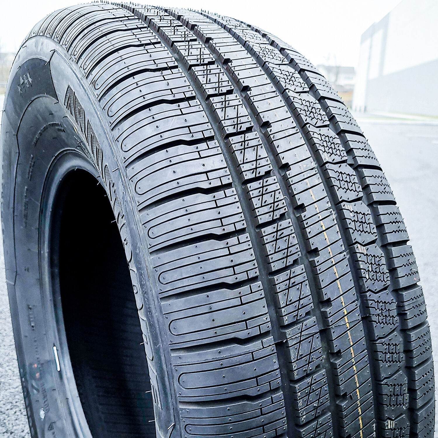 Armstrong Tru-Trac SU Flex 235/70R16 106T