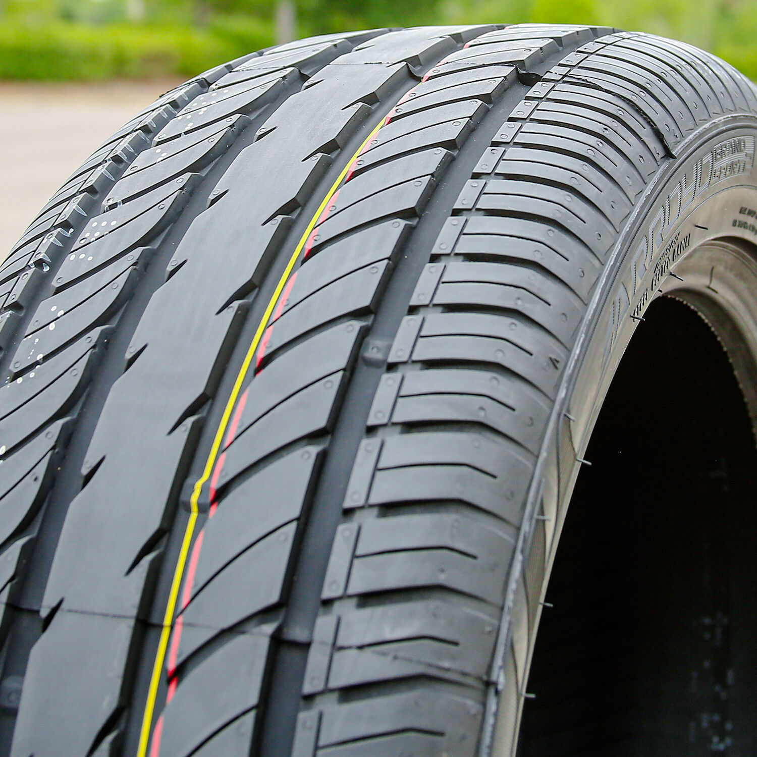 Arroyo Grand Sport 2 245/45R20 99W