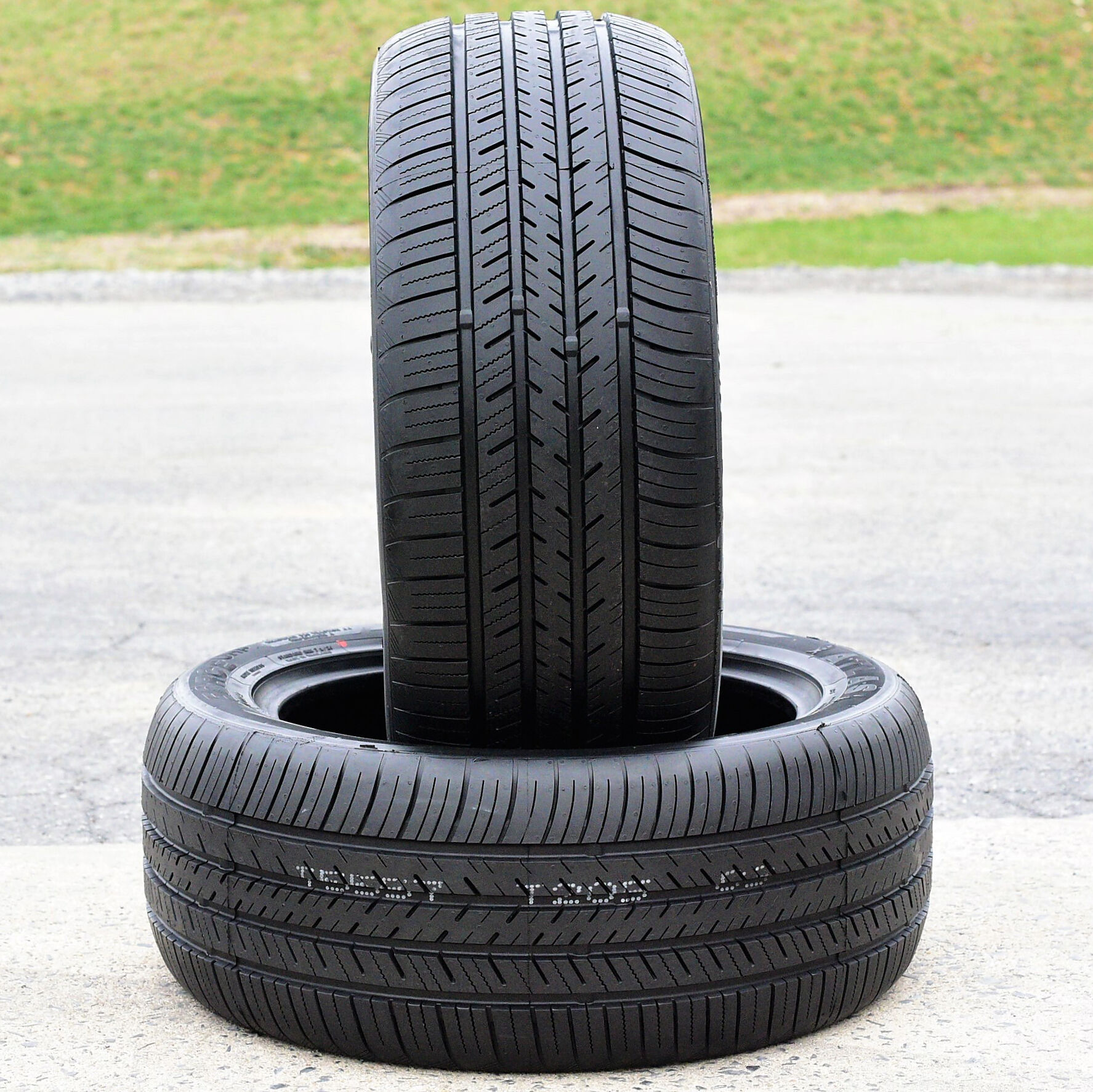 Atlas Tire Force UHP 215/55R16 97W XL