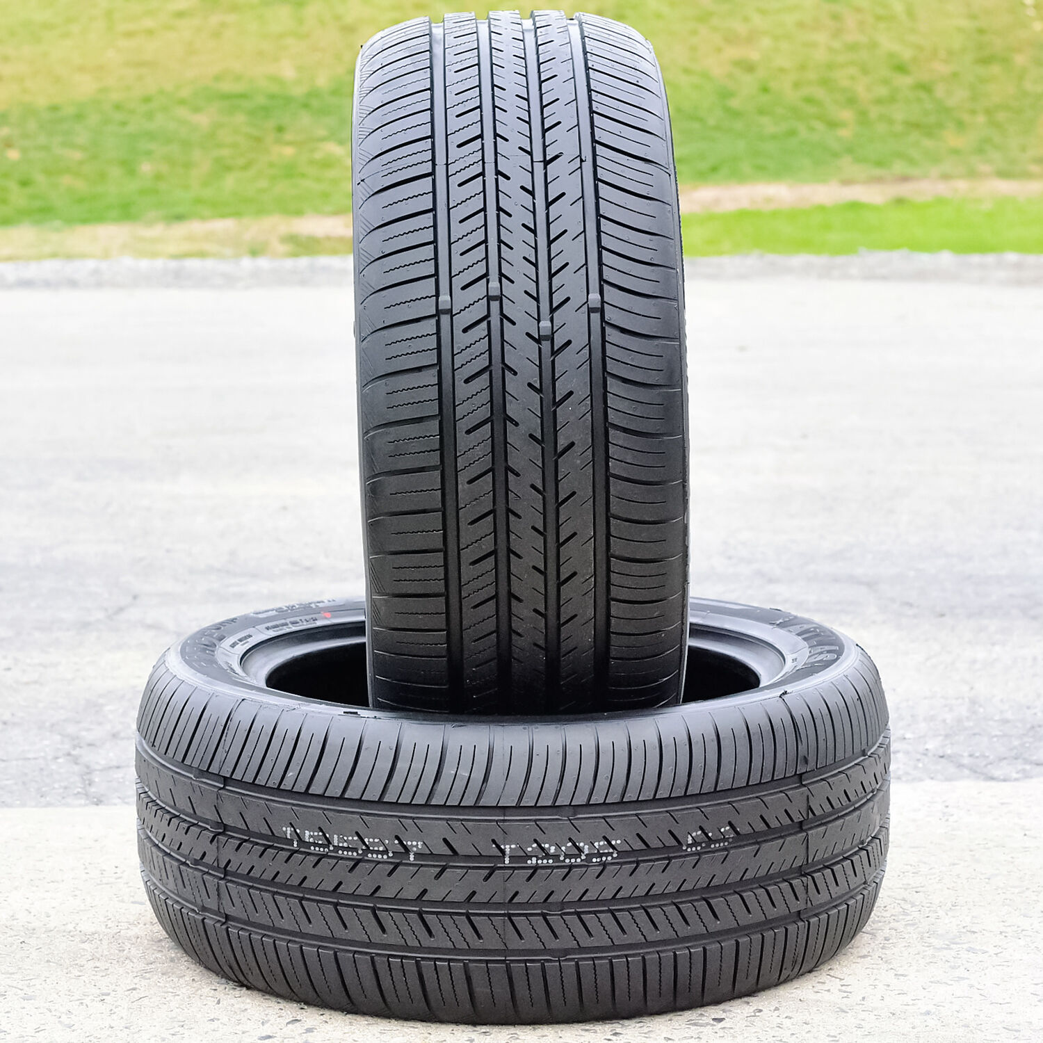 Atlas Tire Force UHP 215/55R17 94W