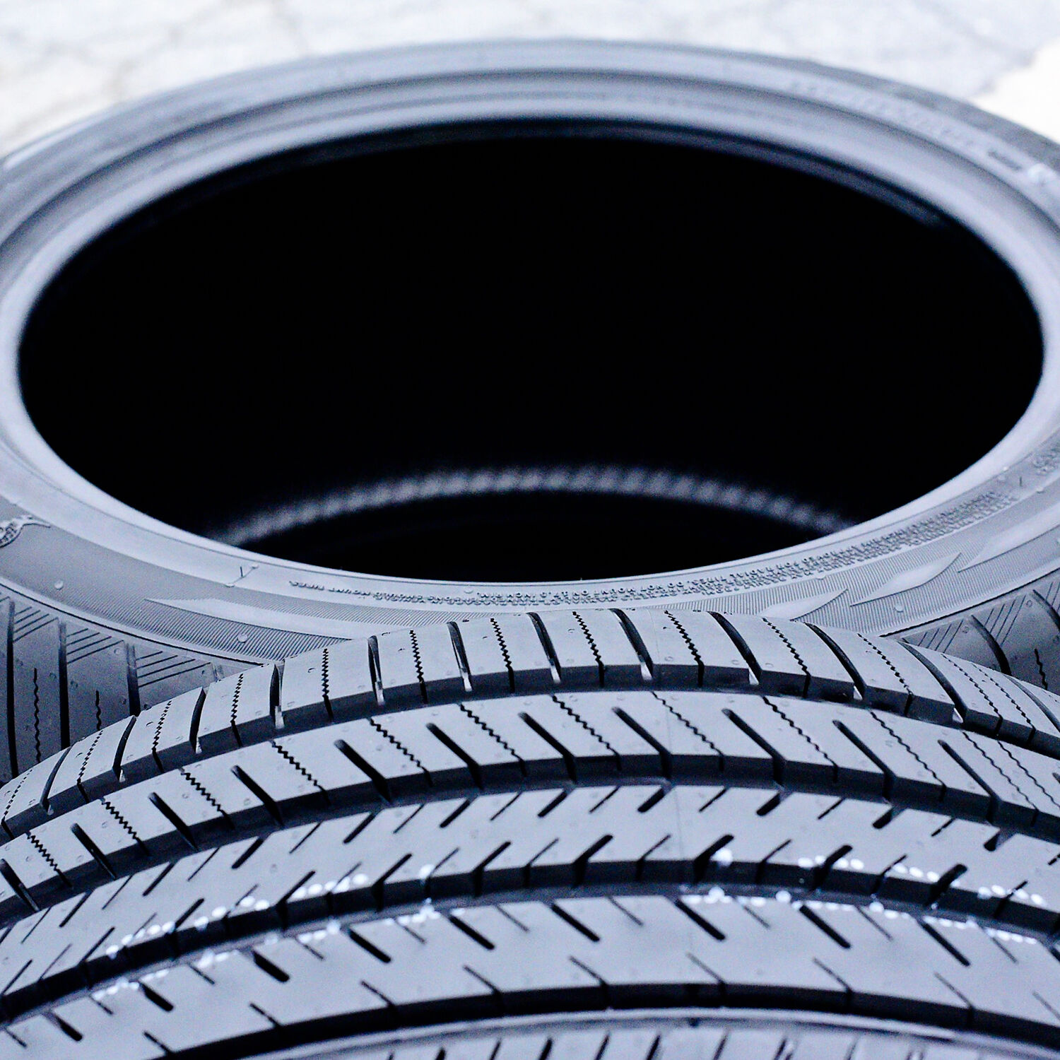 Atlas Tire Force UHP 225/45R19 96Y XL