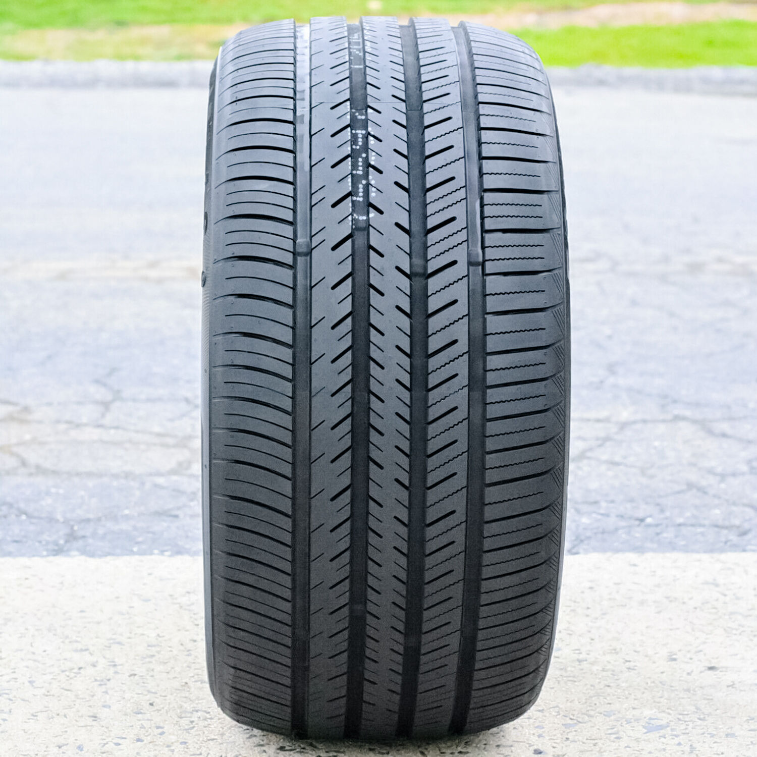 Atlas Force UHP 235/55R20 102V