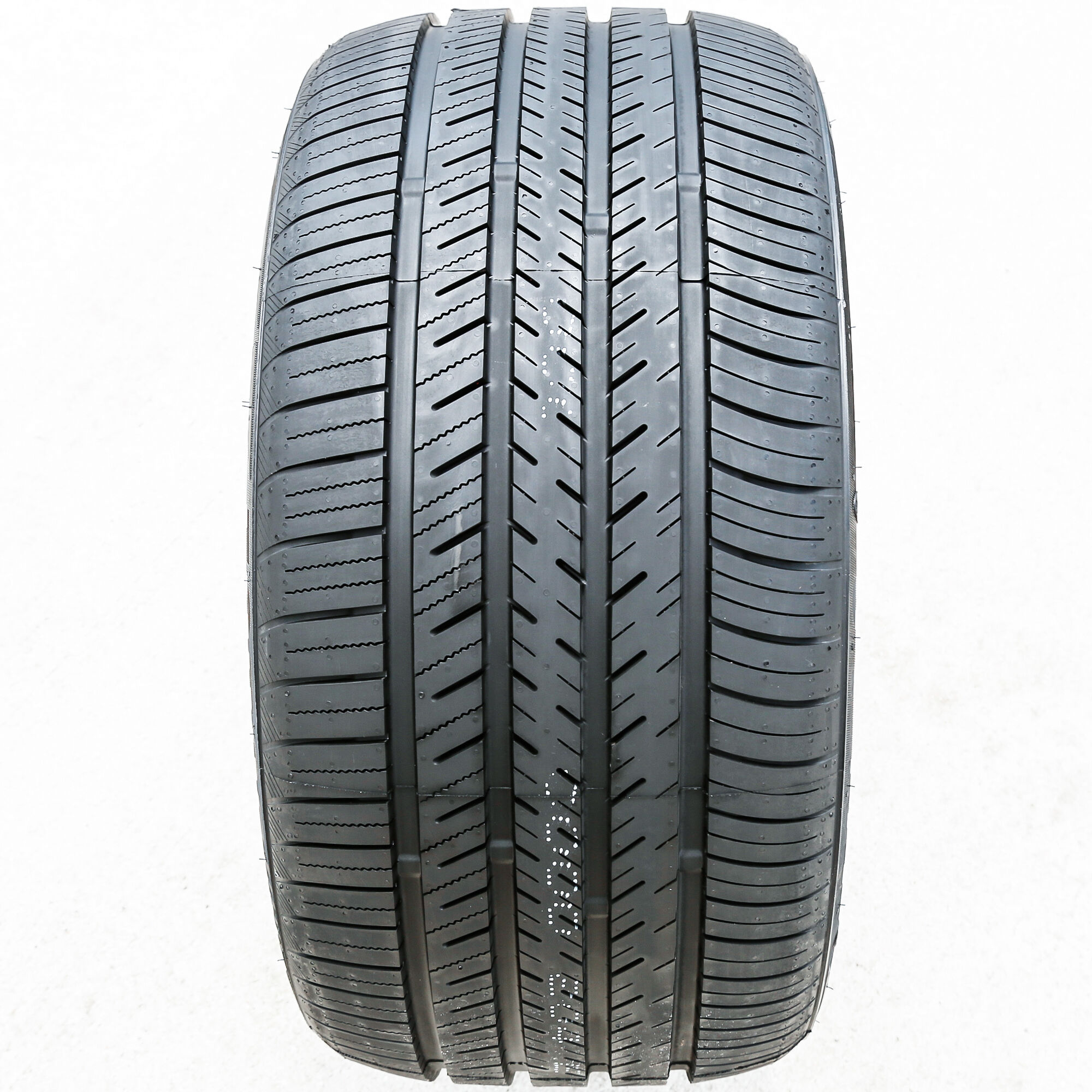 Atlas Tire Force UHP 275/35R18 95Y