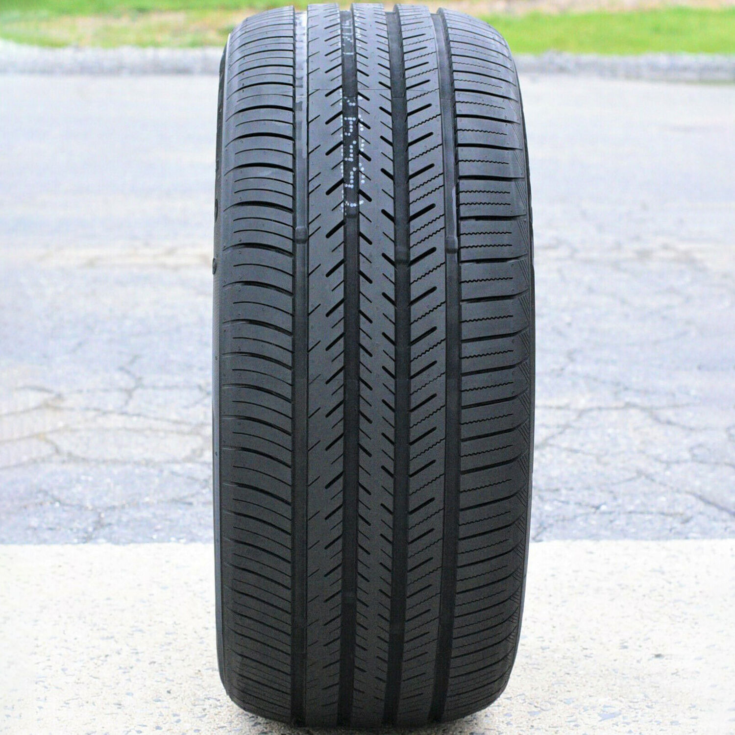 Atlas Tire Force UHP 215/35R19 85V XL