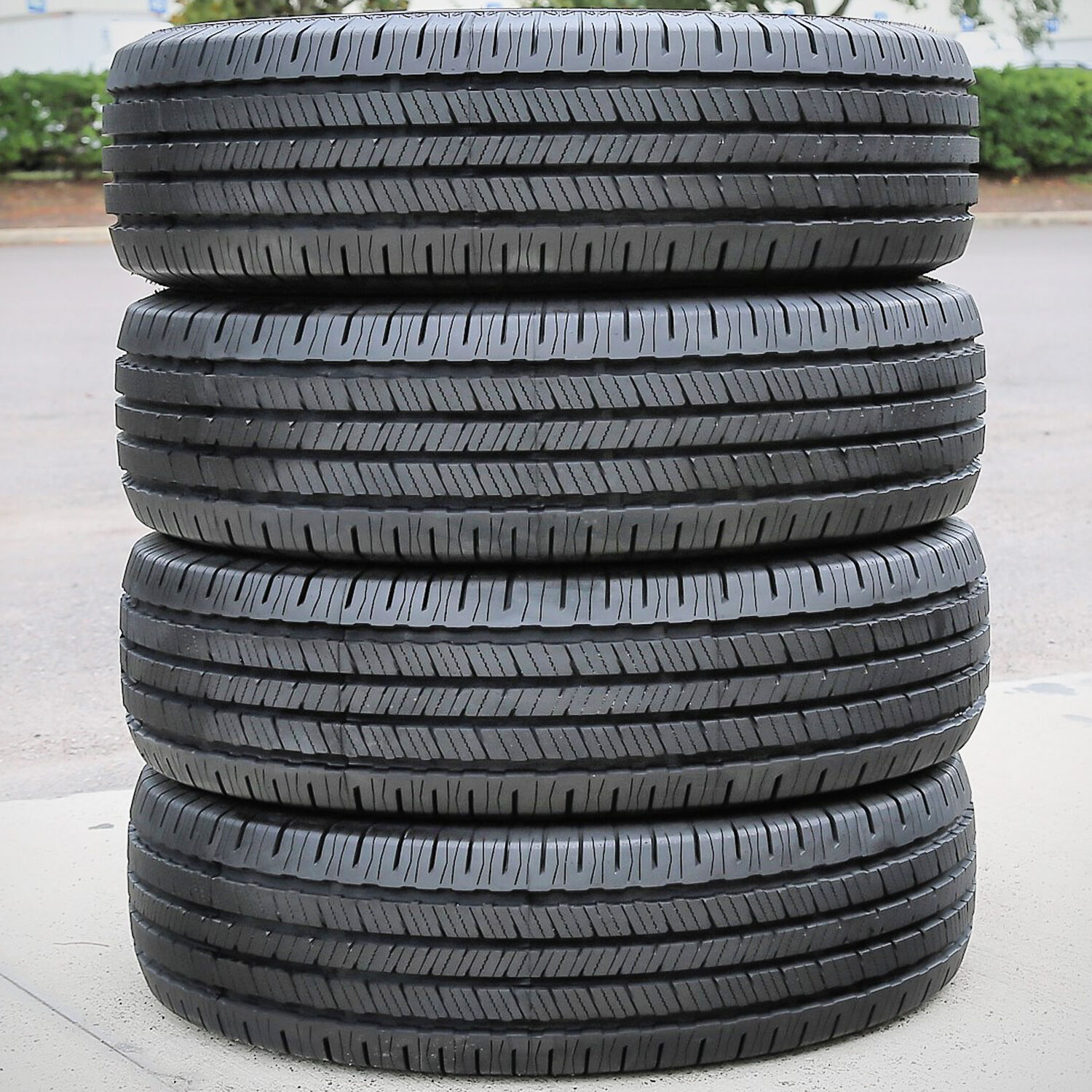 Atlas Tire Paraller H/T 235/65R17 104T