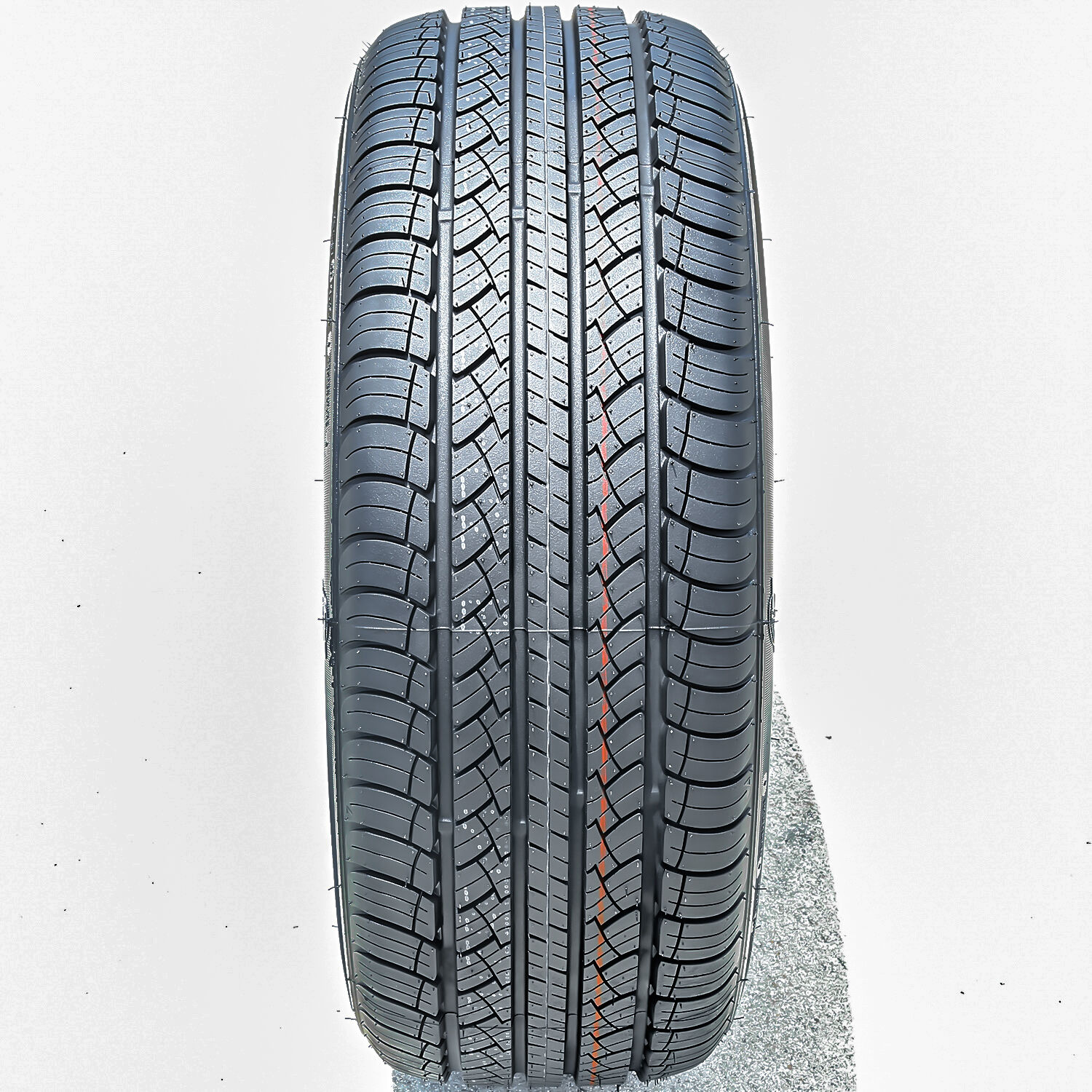 Atturo AZ600 225/55R17 101H XL