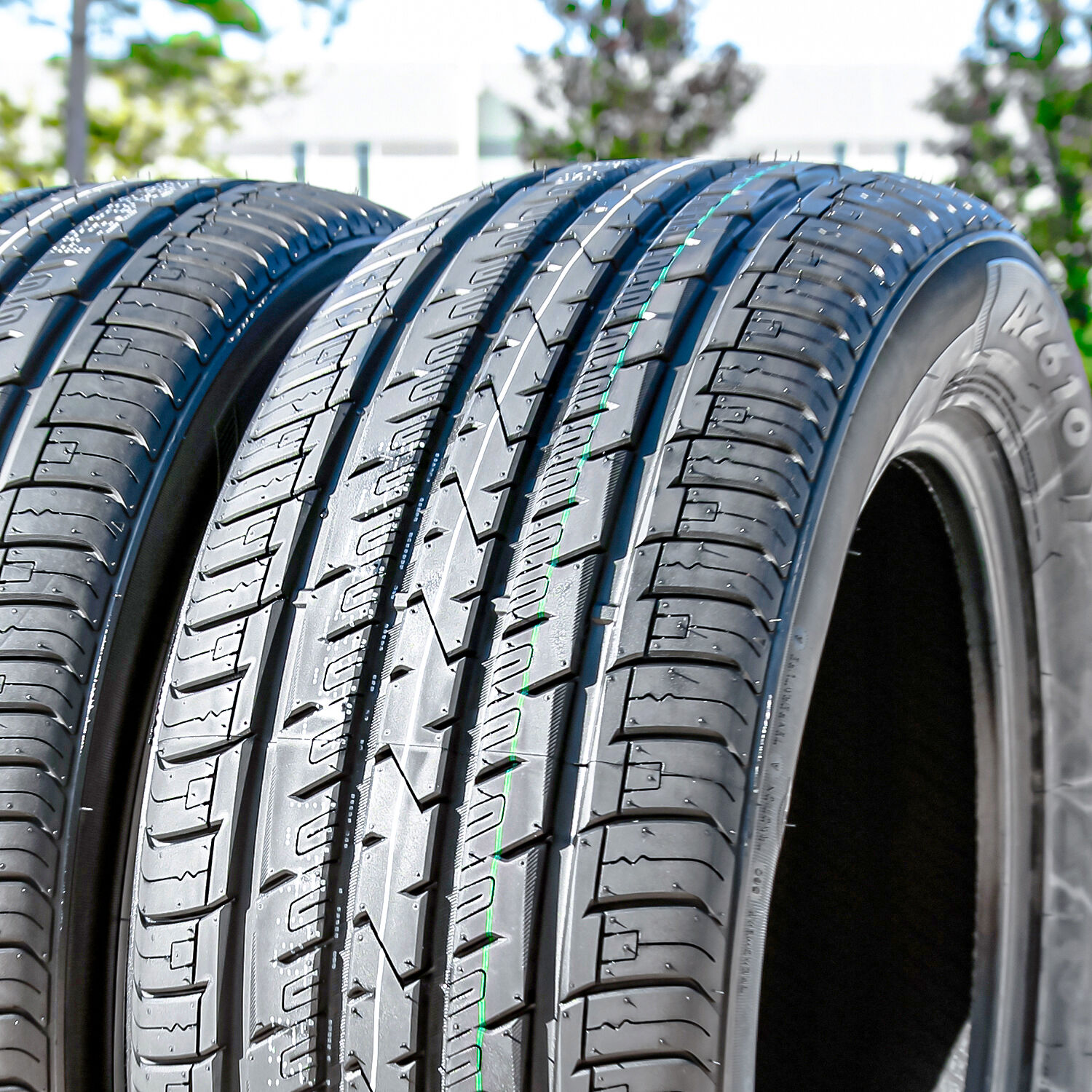 Atturo AZ610 275/55R20 117V XL
