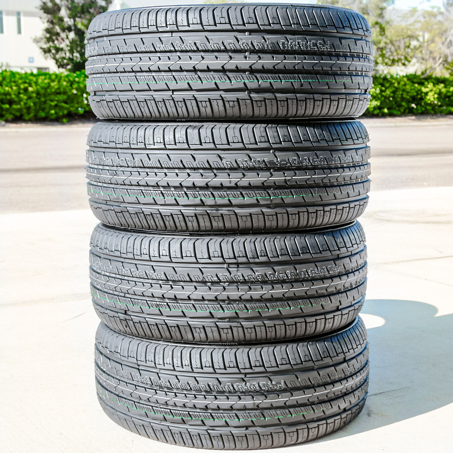 Atturo AZ610 275/55R20 117V XL