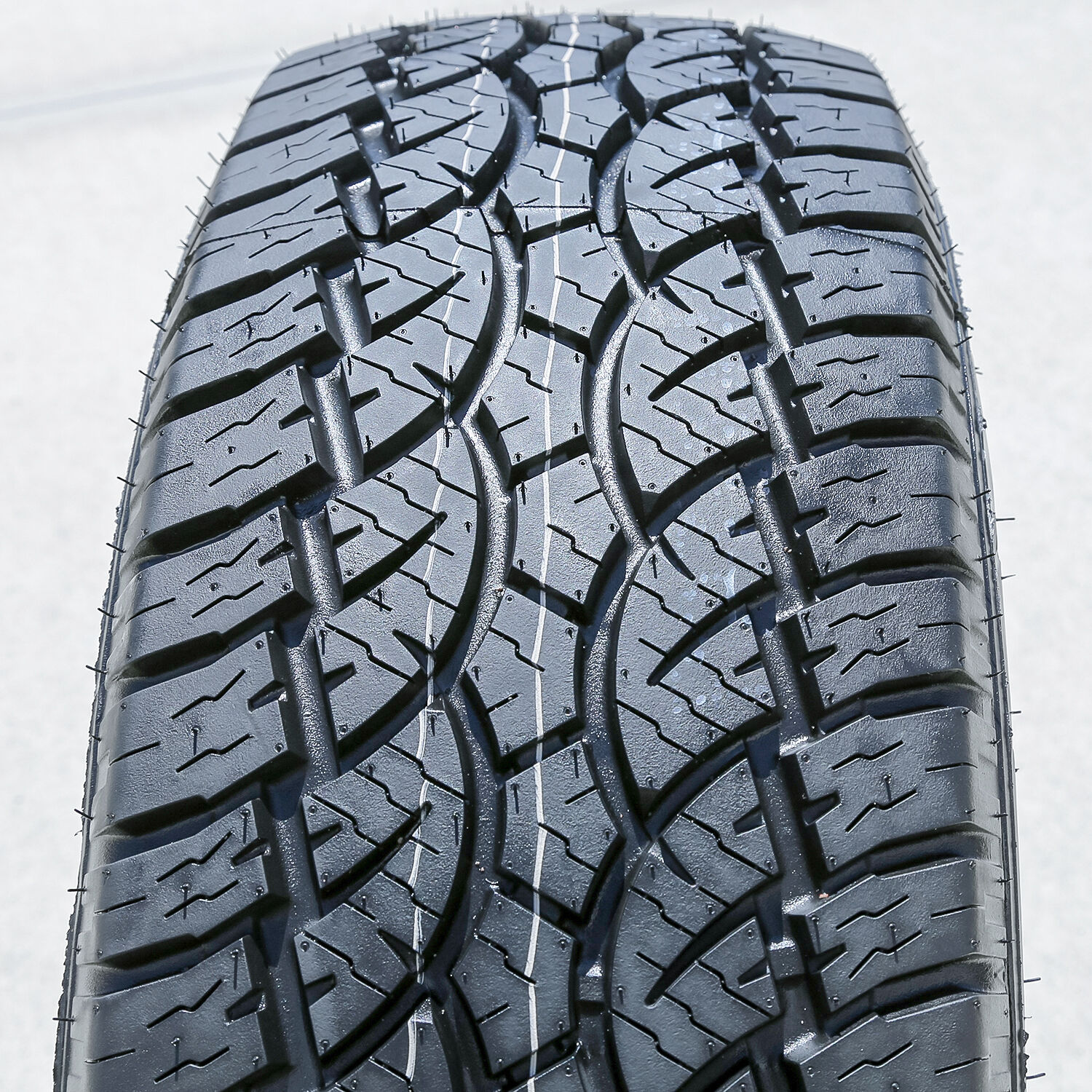 Atturo Trail Blade A/T 265/70R16 112T