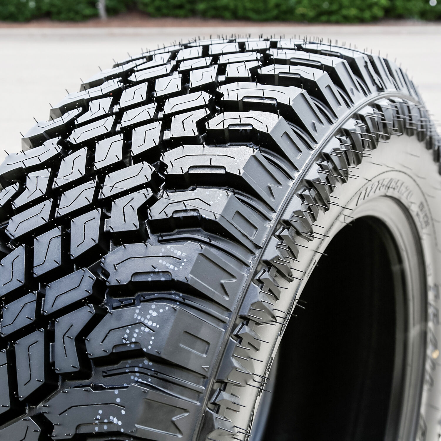 Atturo Trail Blade X/T LT 275/65R20 126/123Q E (10 Ply)