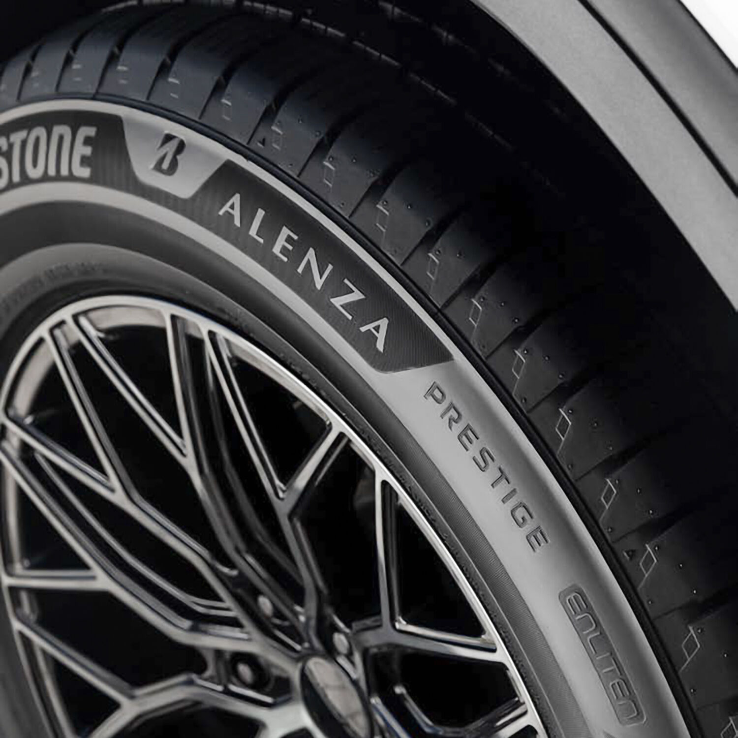 Set Of 4 Bridgestone Alenza Prestige (Enliten) 225/65R17 102V