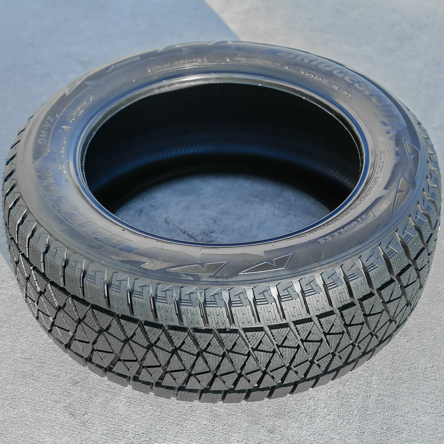 Bridgestone Blizzak DM-V2 265/60R18 110R