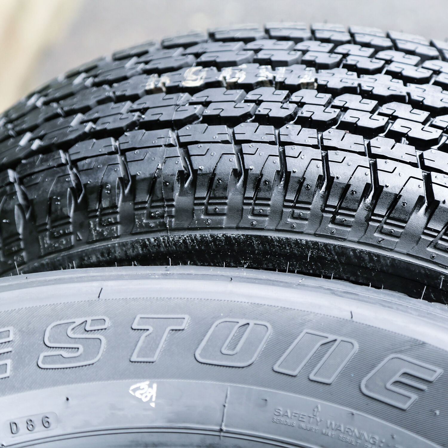 Bridgestone Dueler H/T 840 265/60R18 109H
