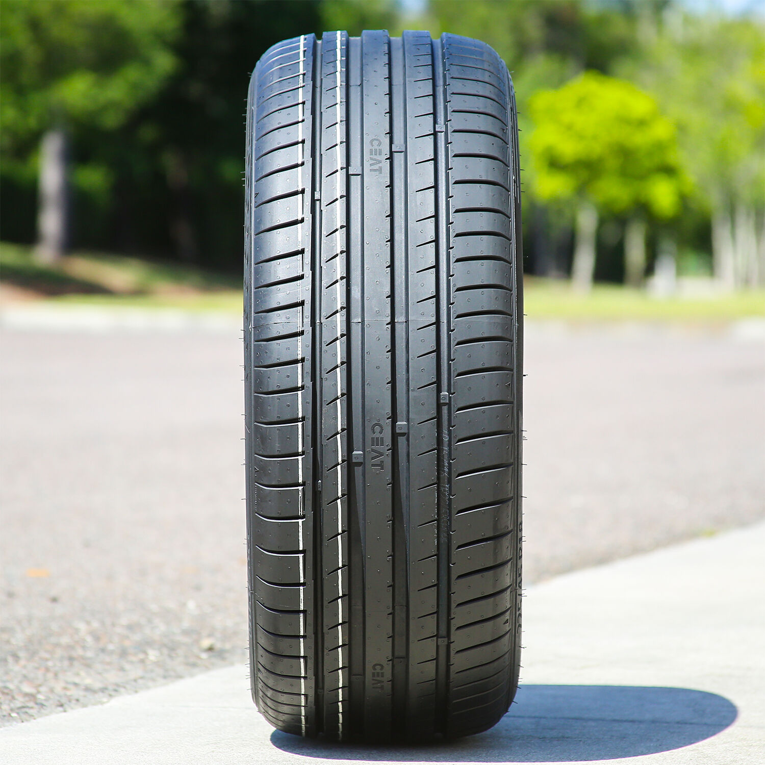 Set Of 4 Ceat SportDrive 255/35R19 96W XL