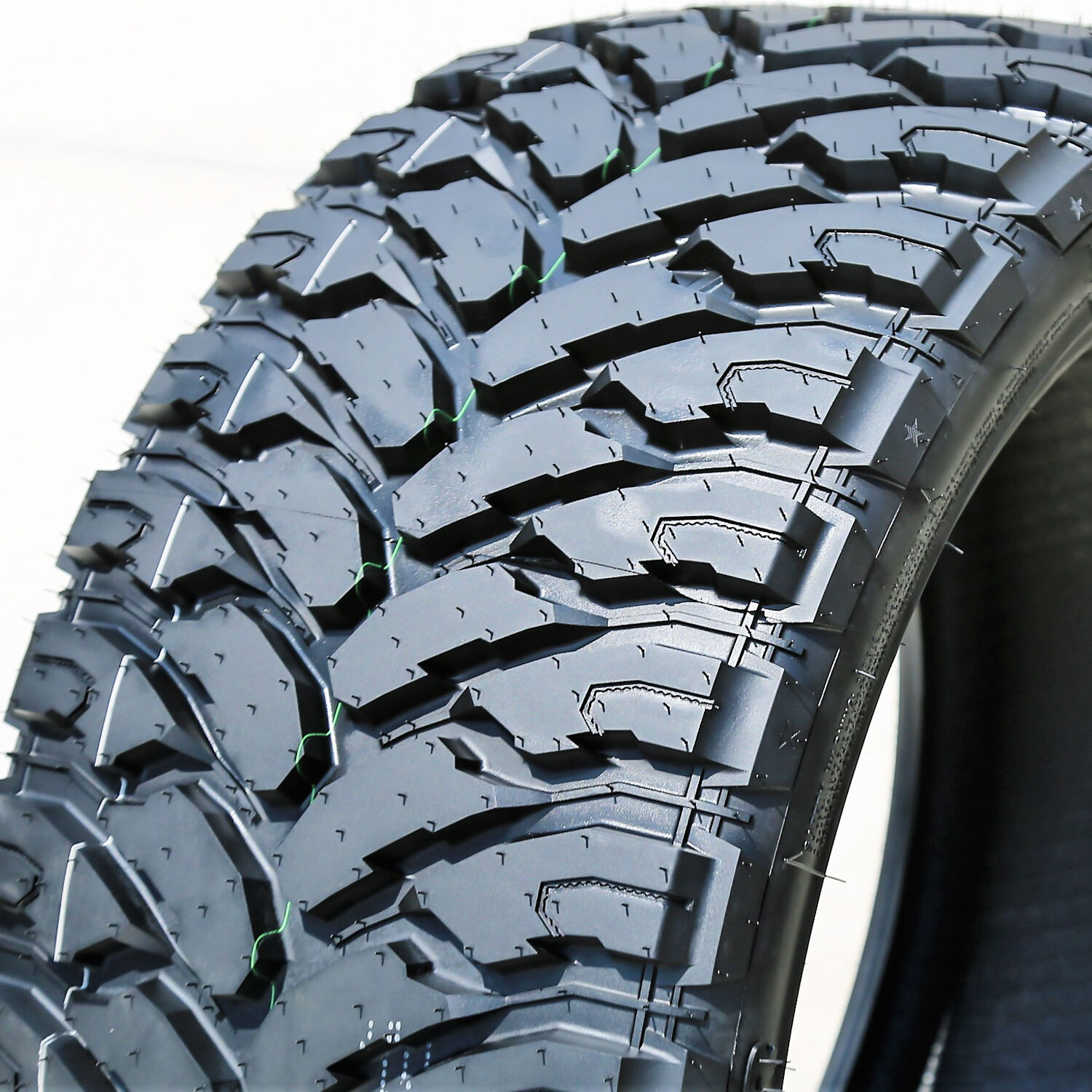 Comforser CF3000 F2 LT 33X13.50R24 109Q F (12 Ply)