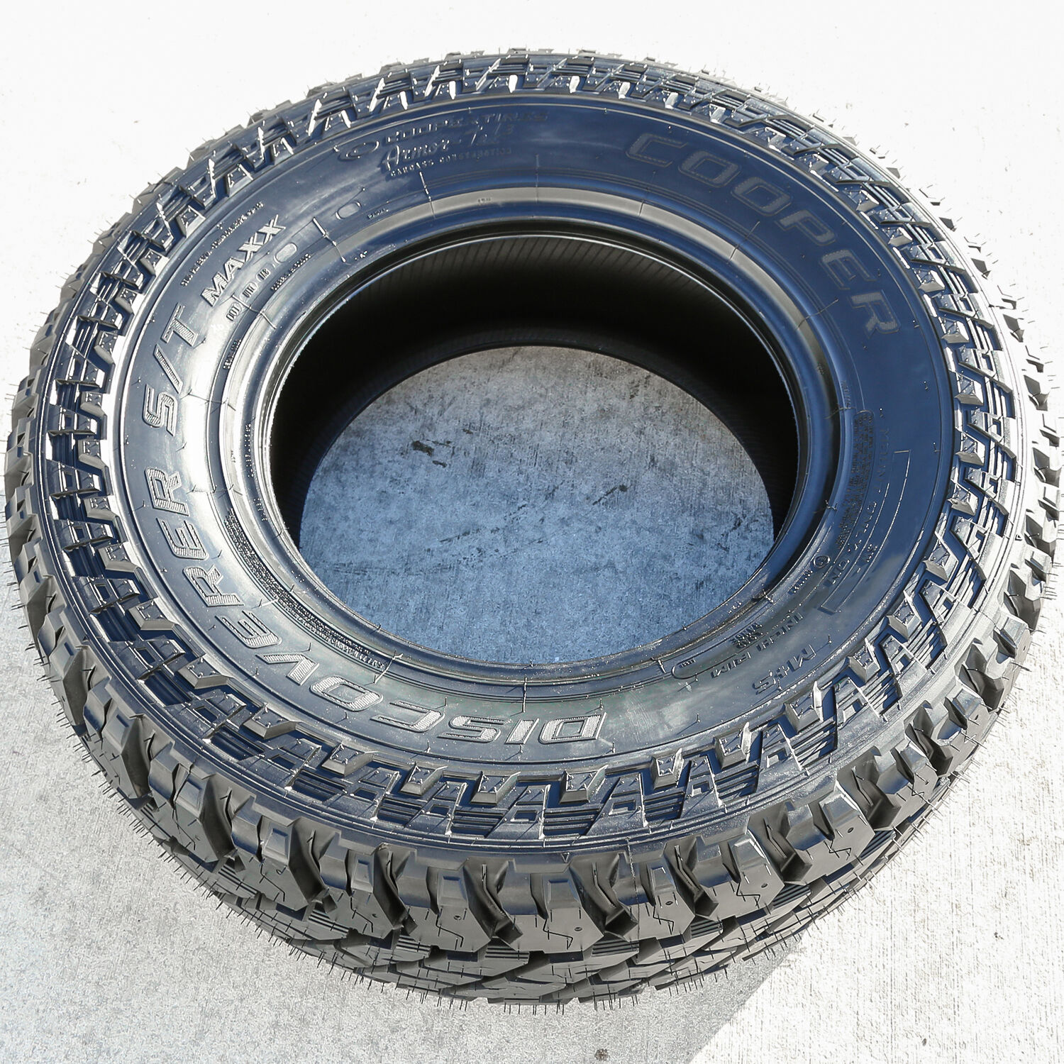 Cooper Discoverer S/T Maxx LT 265/70R16 121/118Q E (10 Ply)