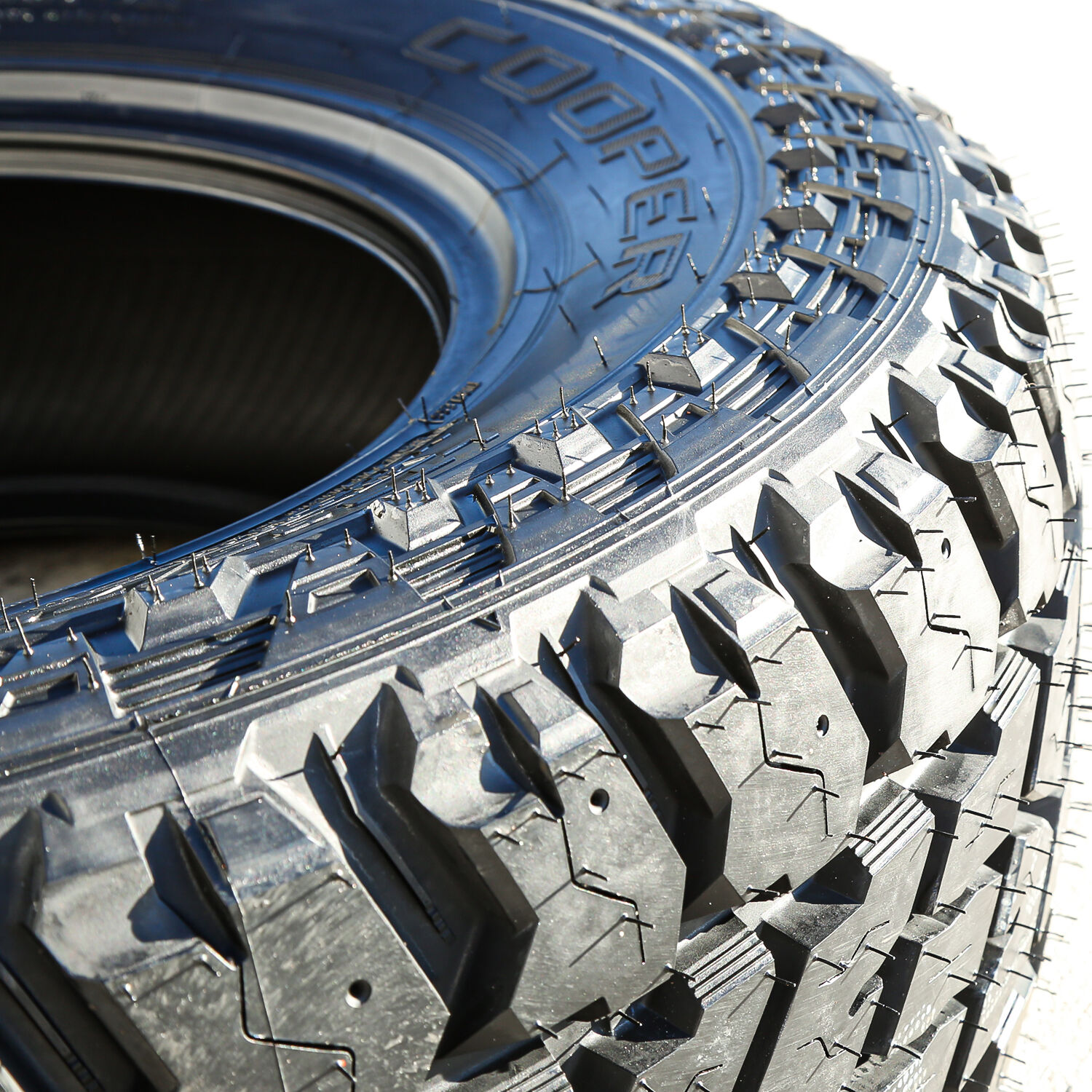 Cooper Discoverer S/T Maxx LT 295/70R17 121/118Q E (10 Ply)