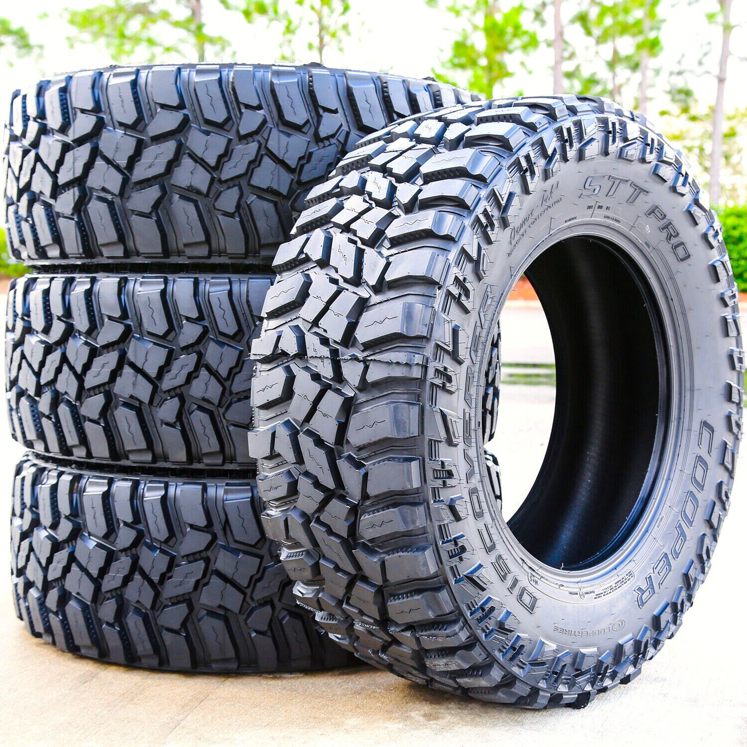 Cooper Discoverer STT Pro LT 305/55R20 125/122Q F (12 Ply)