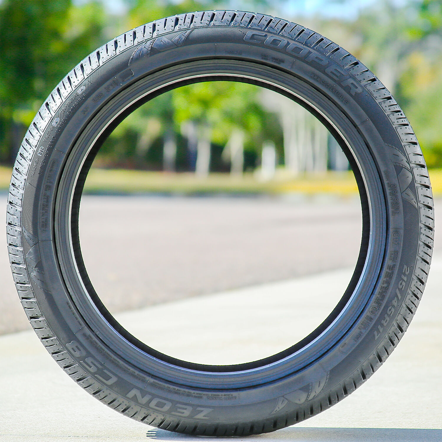 Cooper Zeon CS8 215/45R17 ZR 91Y XL