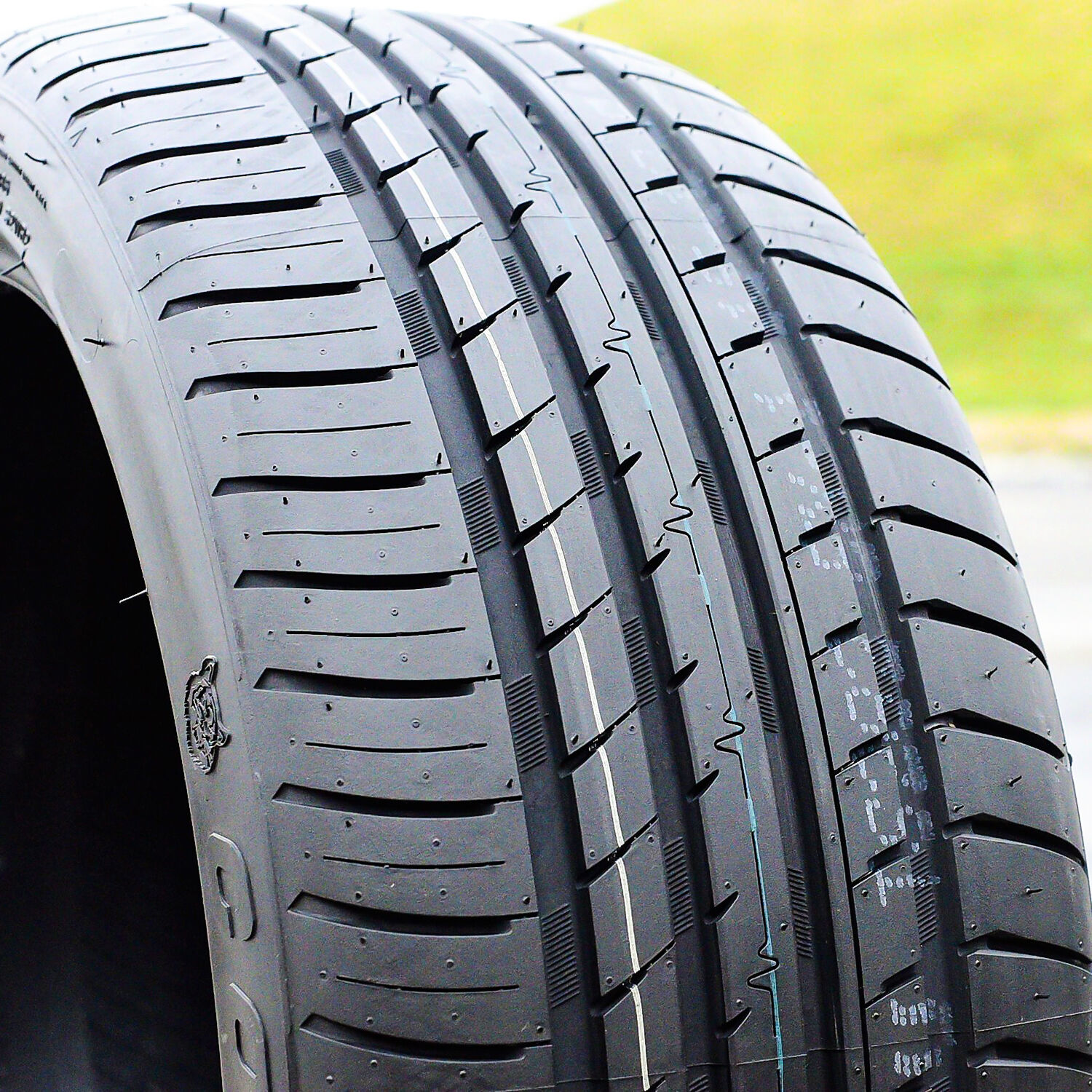 Cosmo MuchoMacho 215/55R17 ZR 98W XL