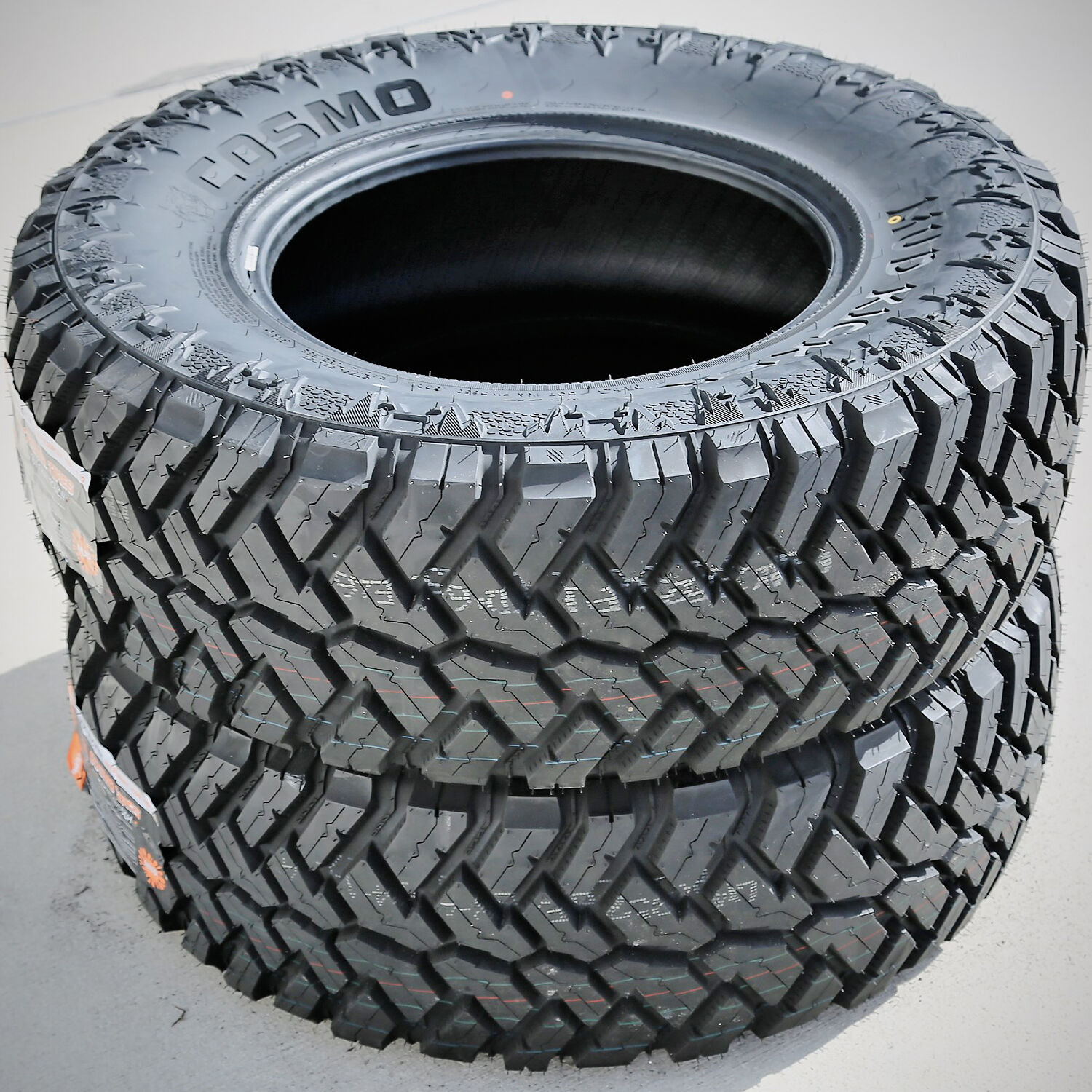 Cosmo Mud Kicker LT 305/55R20 125/122Q F (12 Ply)