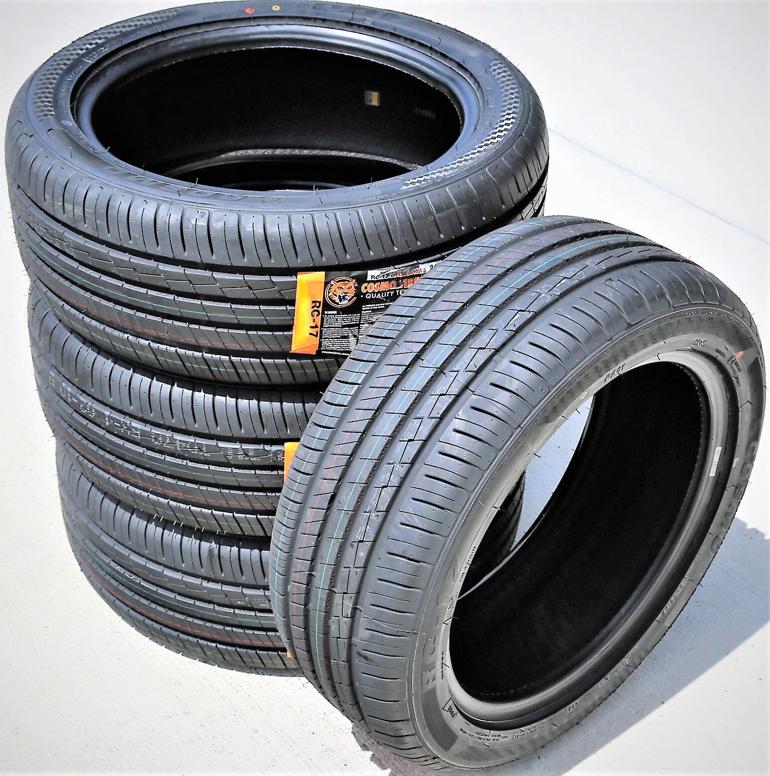 Cosmo RC-17 215/60R16 95V