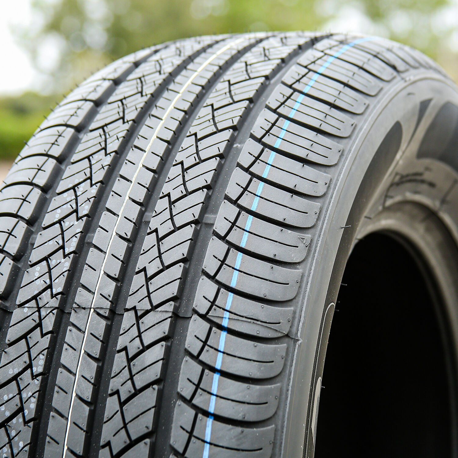 Cosmo RoadHunter (new) 275/60R20 115H