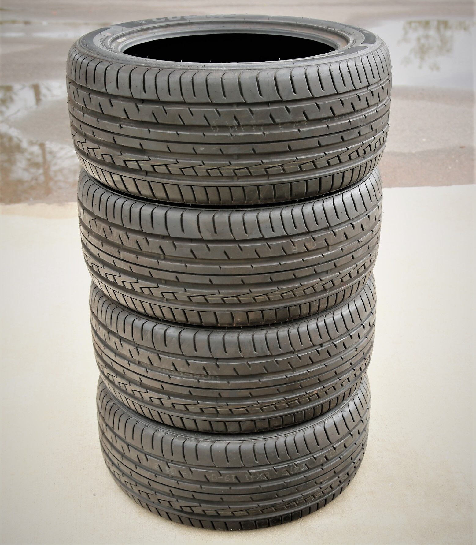 Cosmo TigerTail 285/35R22 ZR 106W XL