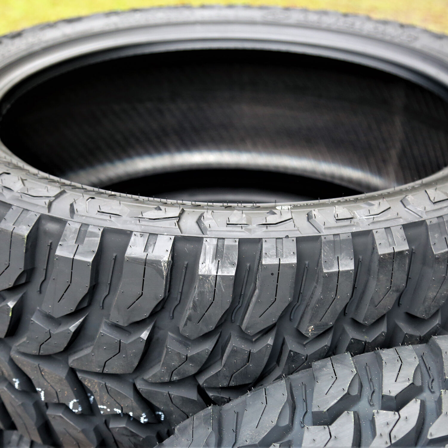 Crosswind M/T LT 37X13.50R24 120Q E (10 Ply)