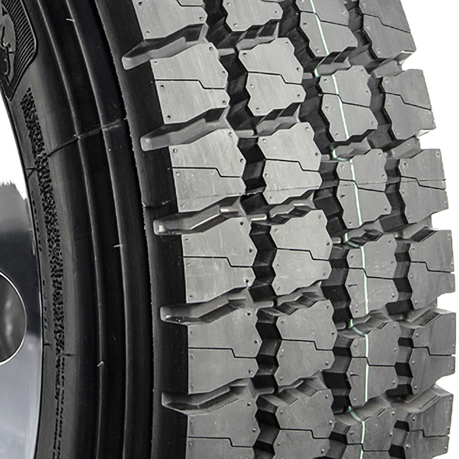 Dawg Pound Drive Dawg DPT324 225/70R19.5 128/126L G (14 Ply)