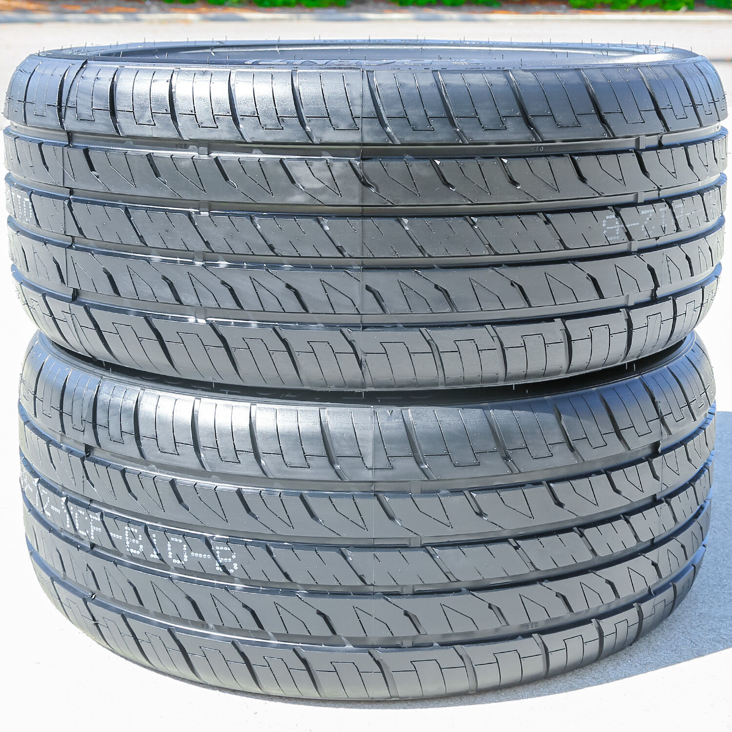 Dcenti D8000 275/40R20 ZR 106W XL