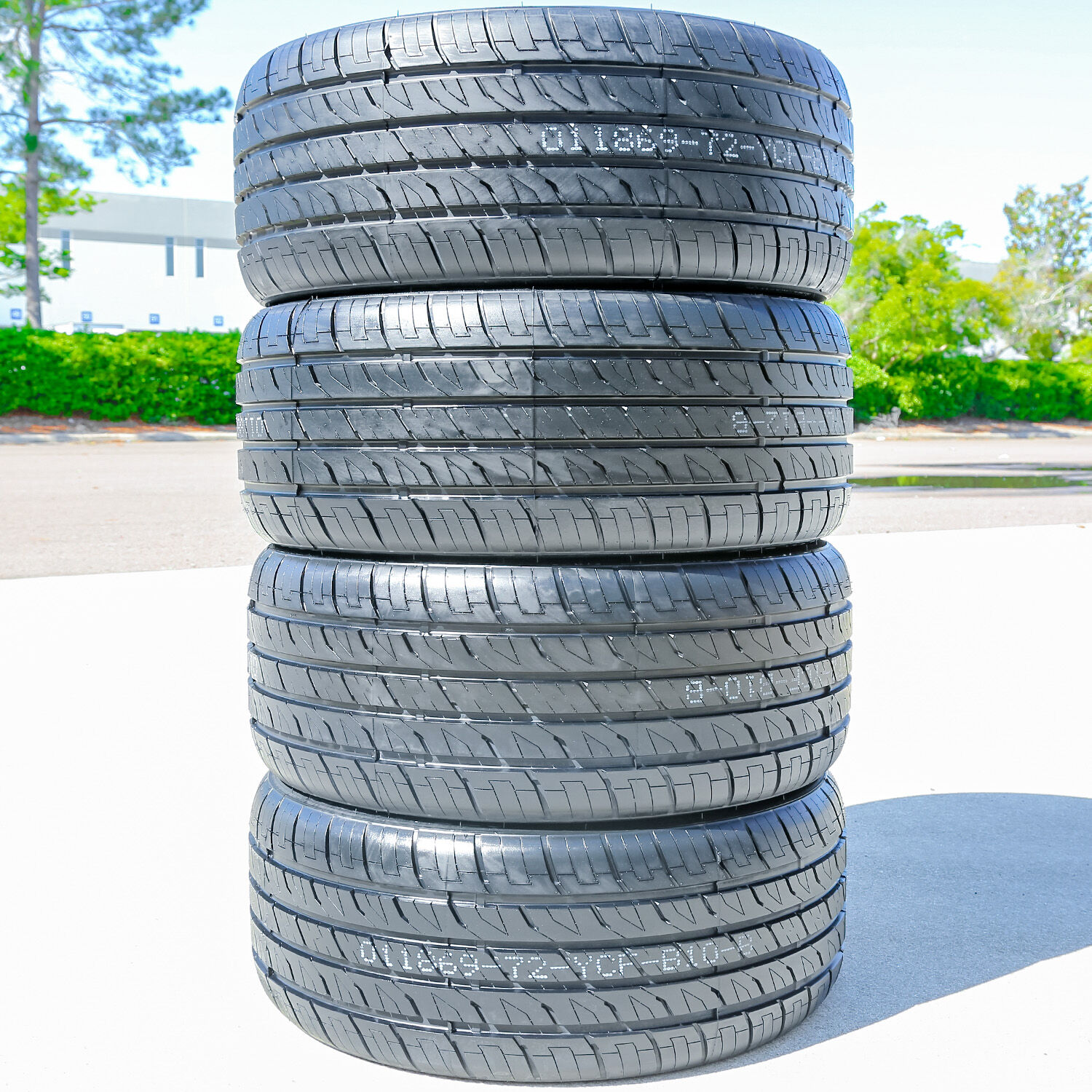 Dcenti D8000 275/40R20 ZR 106W XL
