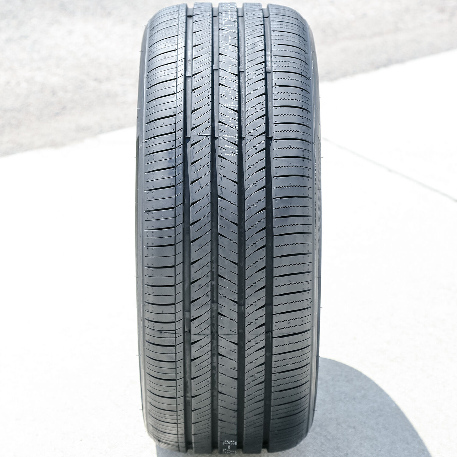 Dcenti DC55 245/35R18 ZR 92W