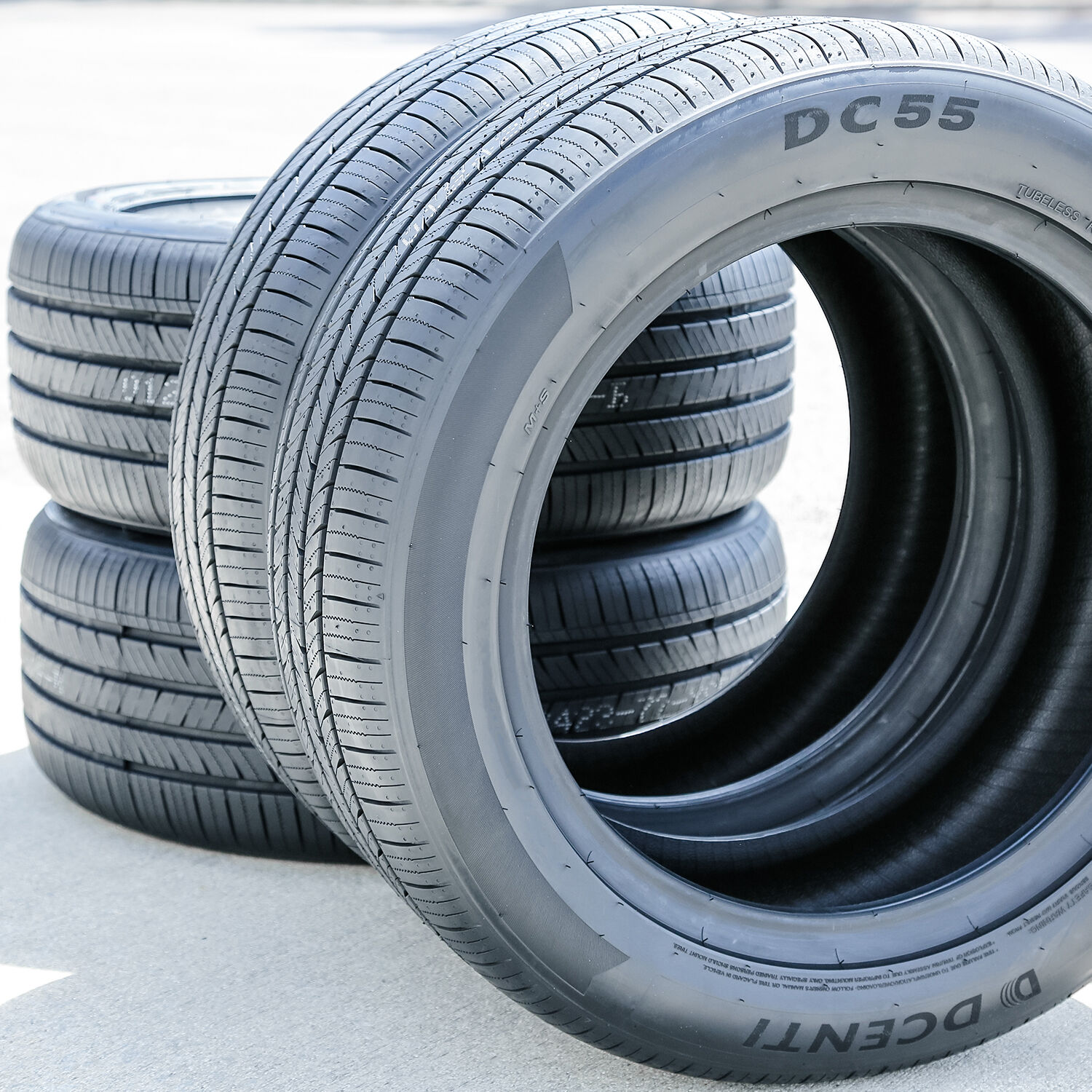 Dcenti DC55 245/35R18 ZR 92W