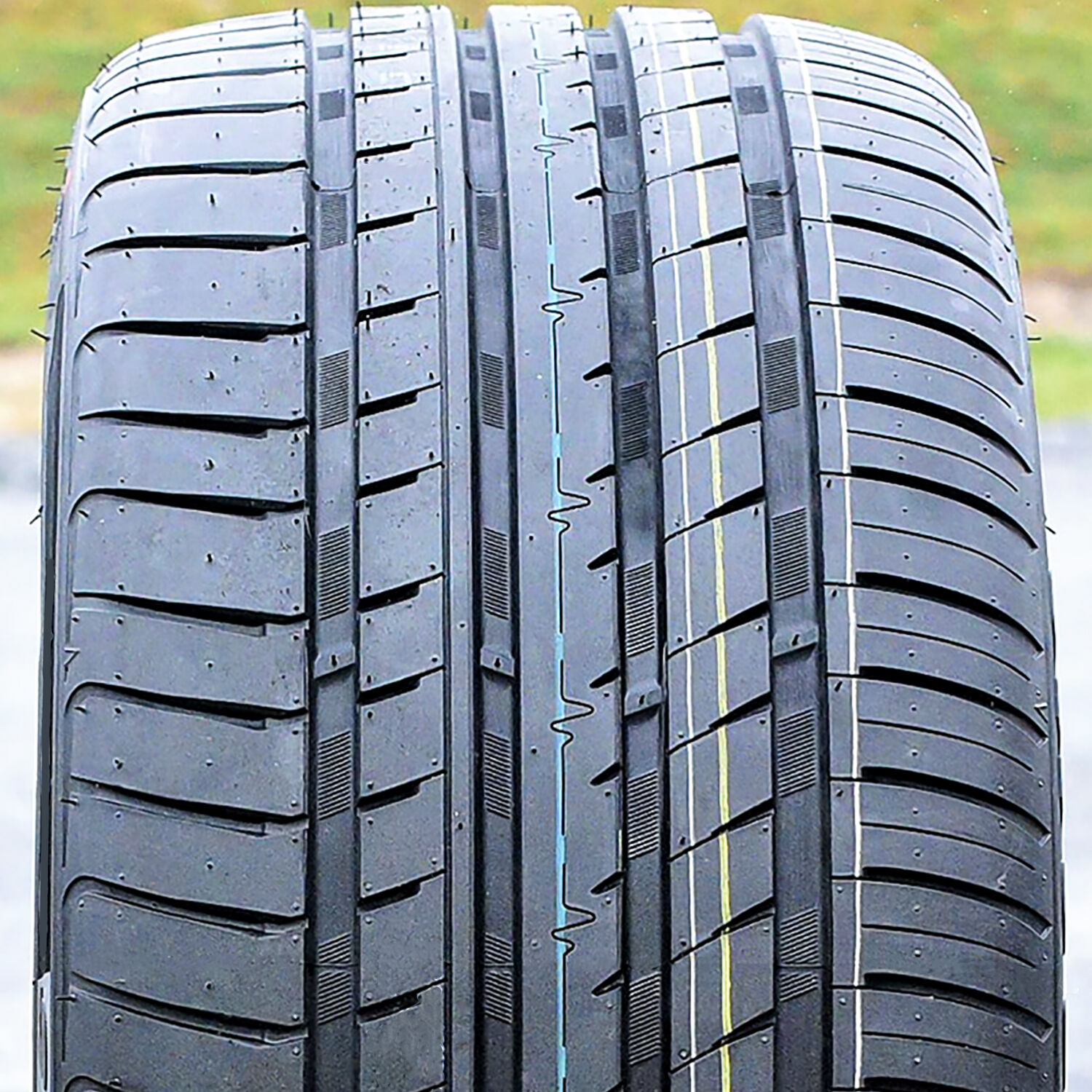 Deestone Expedite RA801E 235/40R18 ZR 95Y XL (DOT 2019)