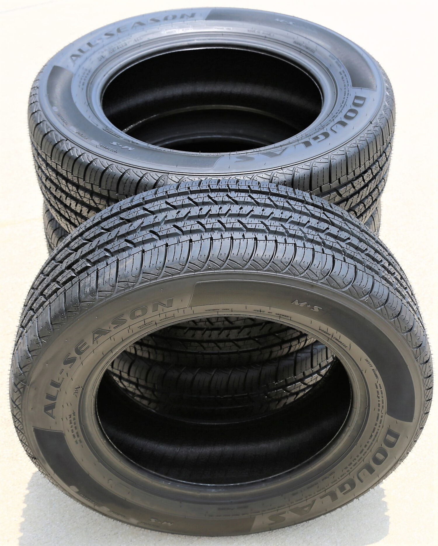 Douglas All-Season 215/70R15 98T