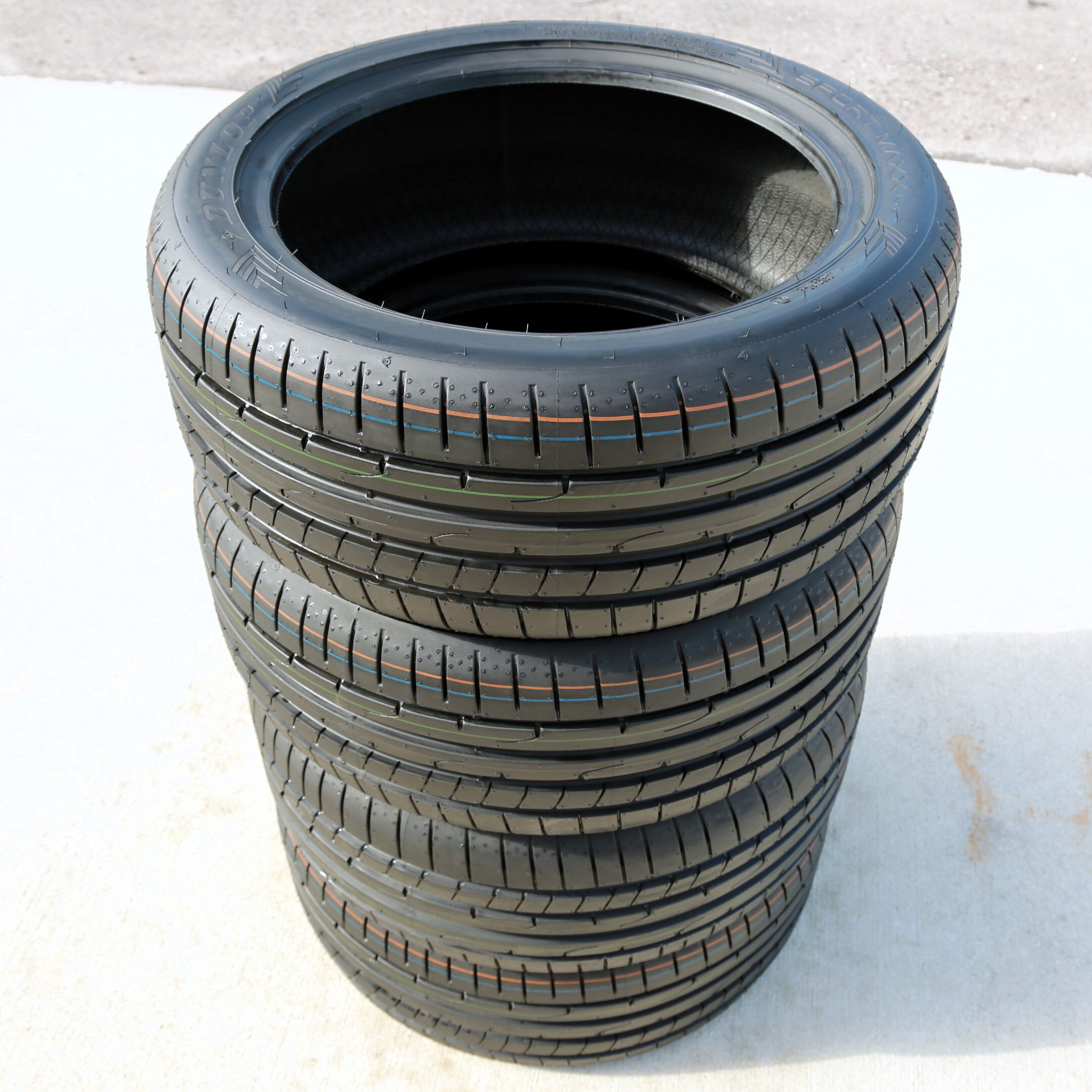 Dunlop Sport Maxx RT2